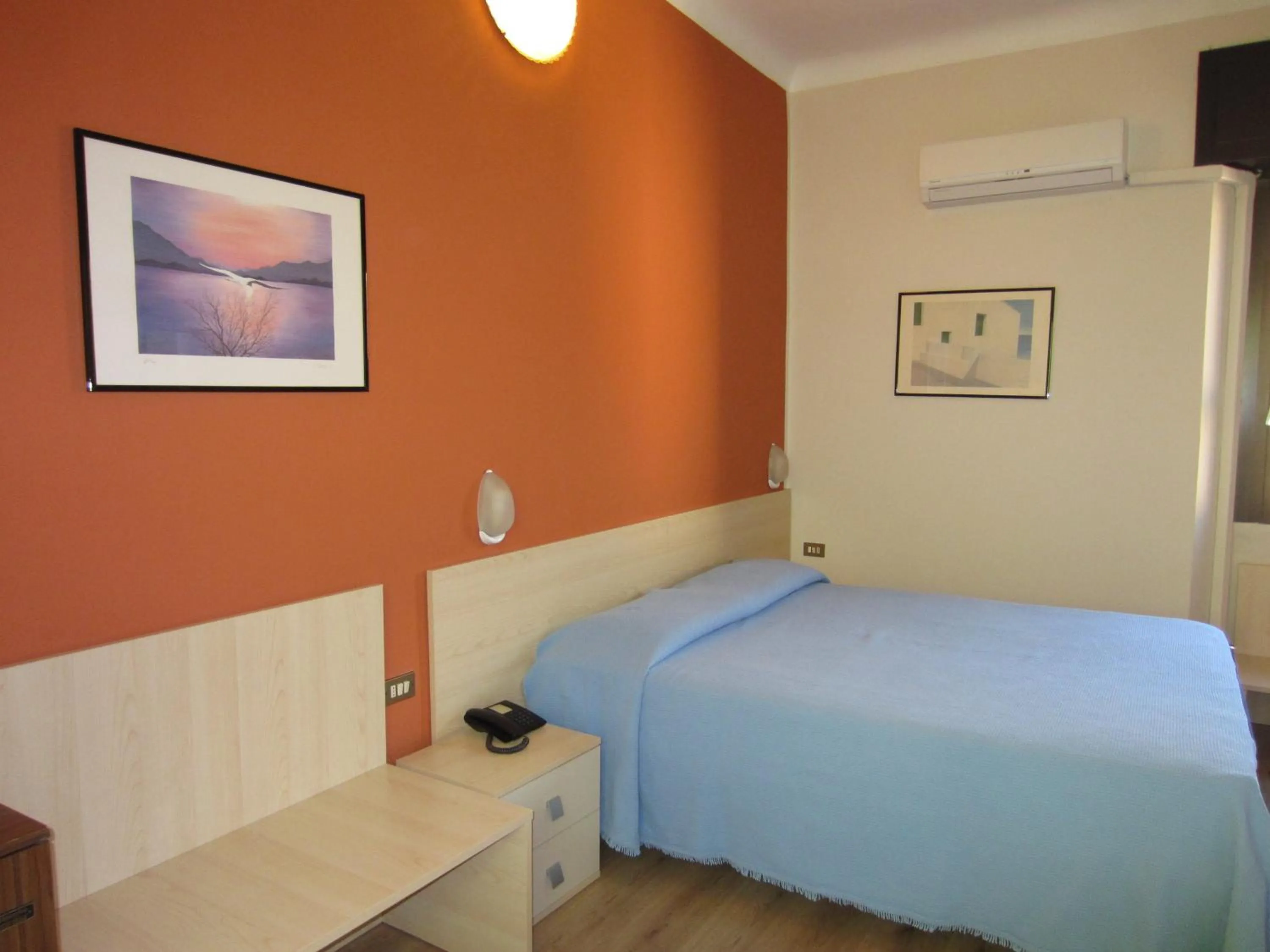 Photo of the whole room, Bed in Hotel Europa