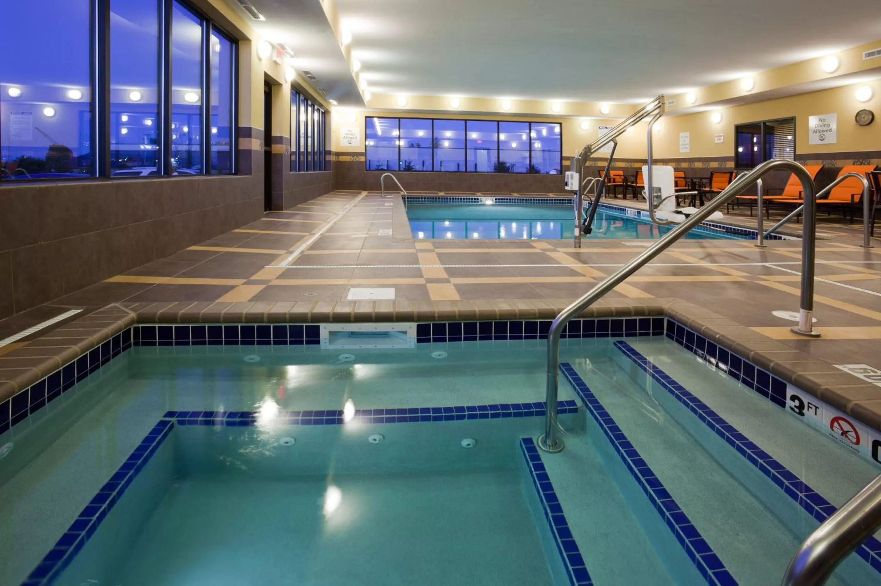 Swimming pool in Holiday Inn Express & Suites Fort Dodge by IHG