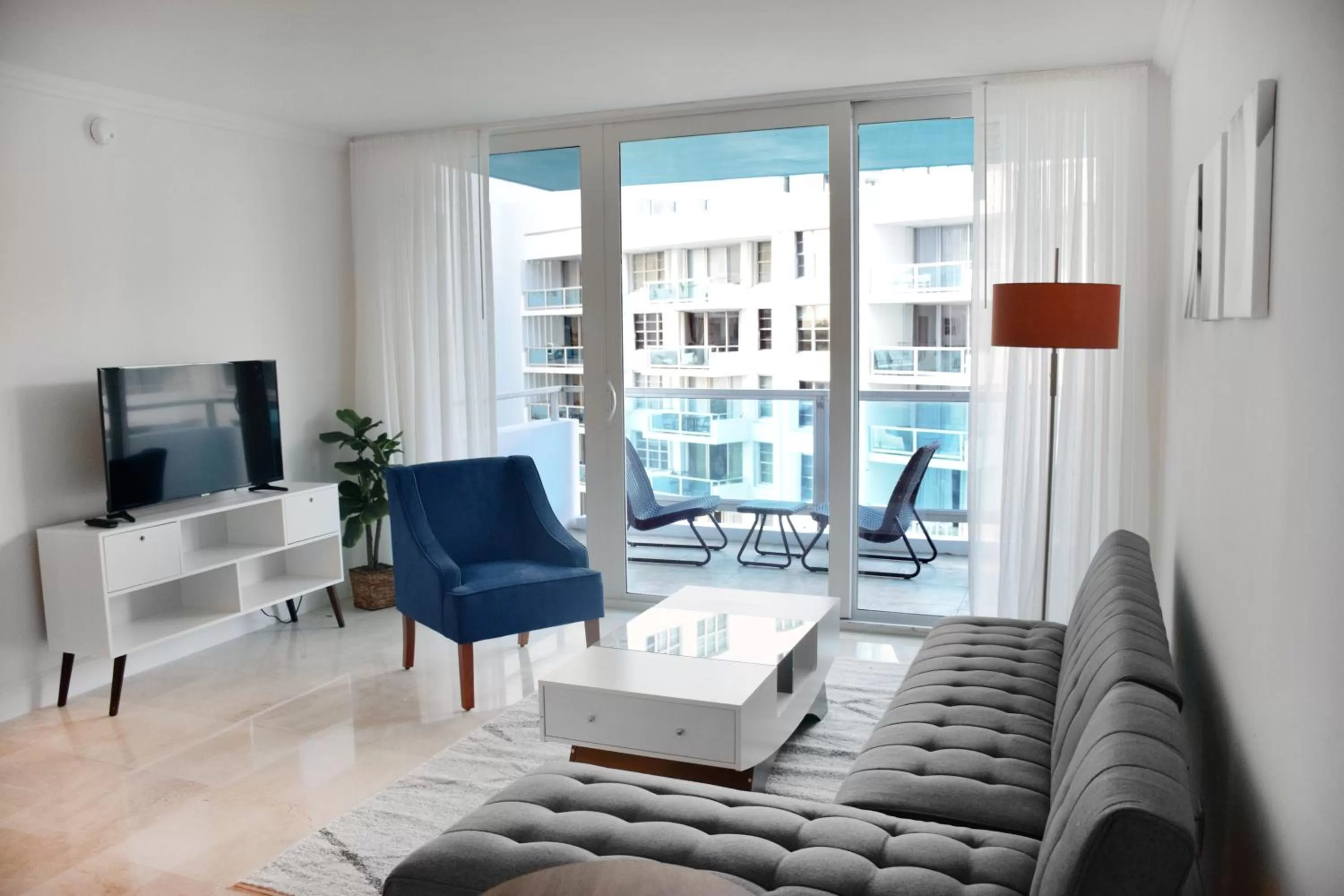 Living room in Seacoast Suites on Miami Beach