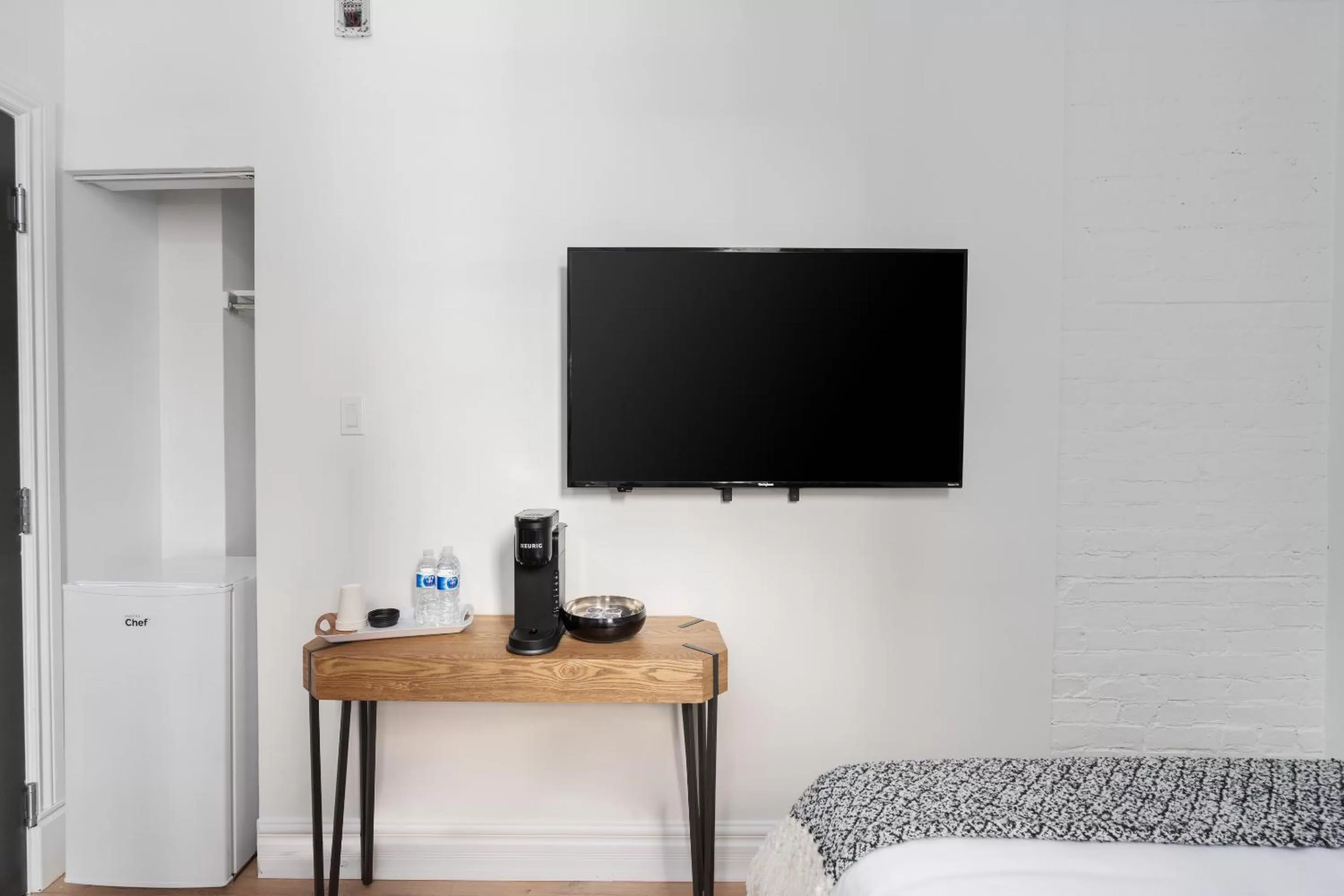 TV/Entertainment Center in Le Penfield Par Nomade MTL