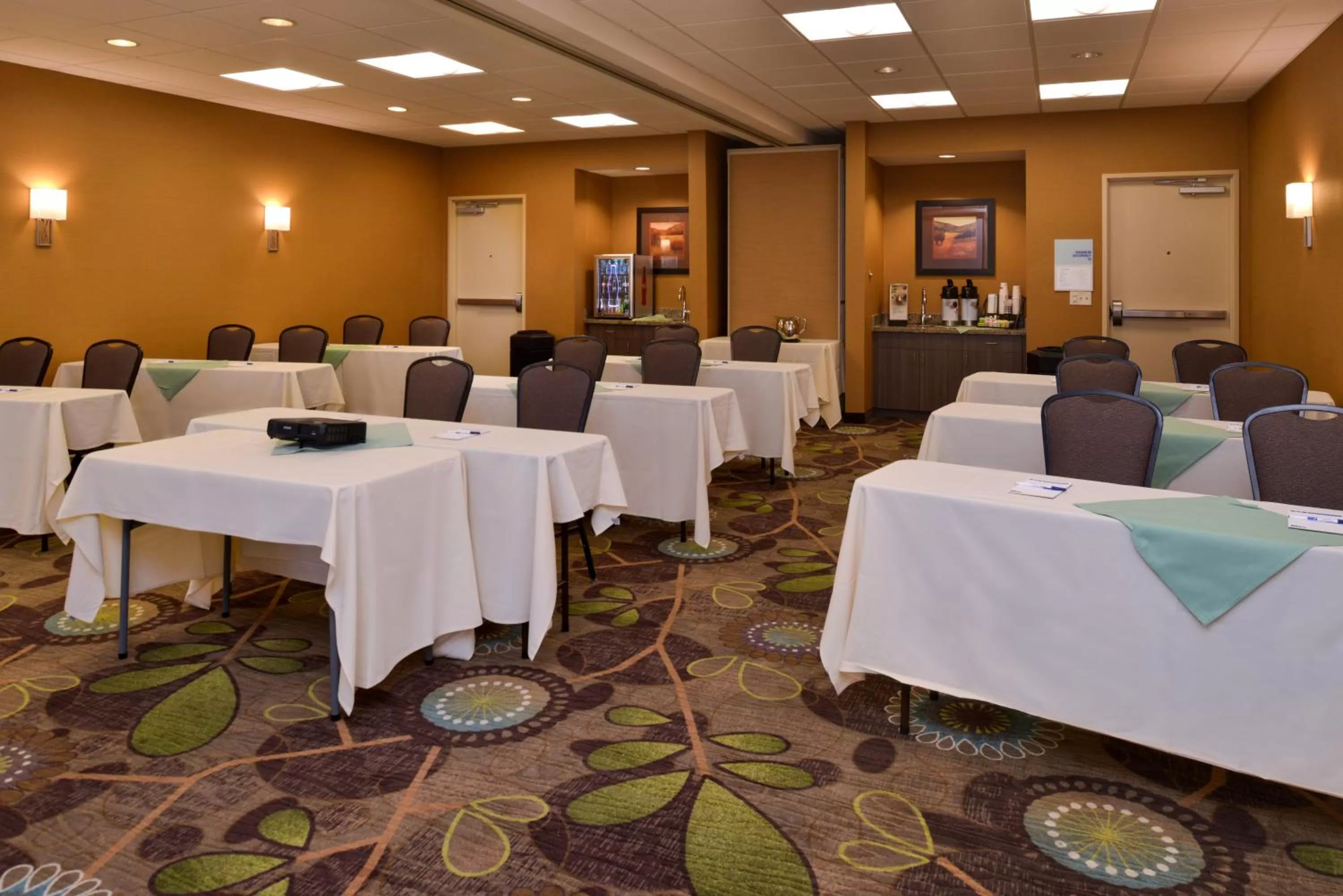 Meeting/conference room in Holiday Inn Express Pocatello by IHG