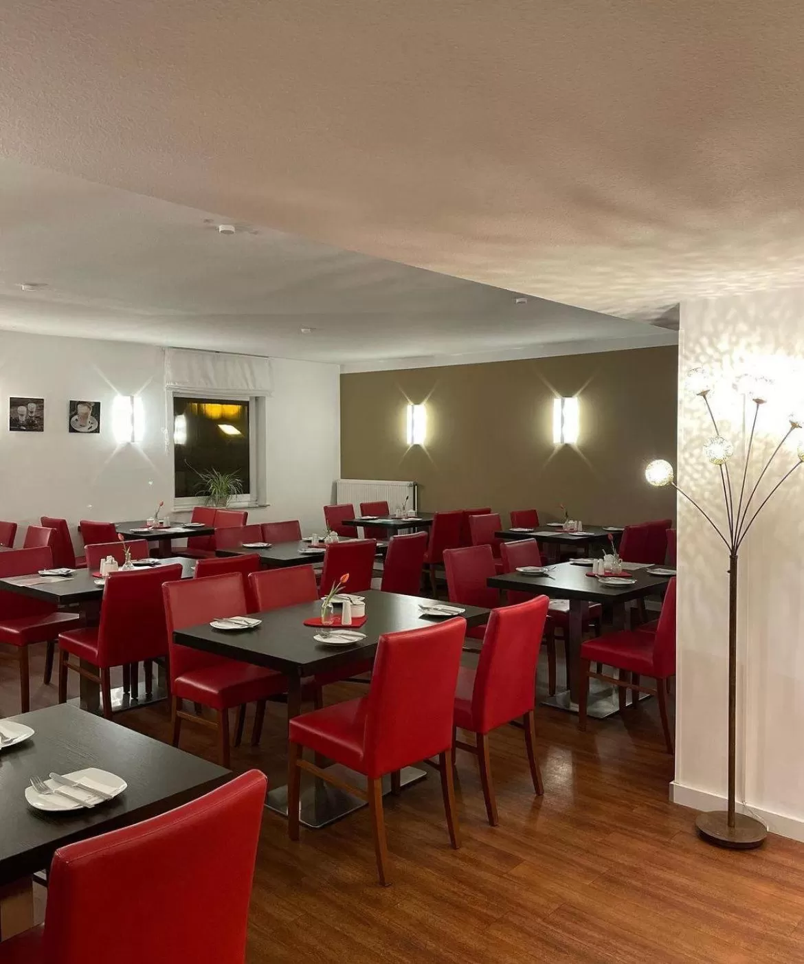 Restaurant/places to eat in Tulip Inn Frankfurt Airport