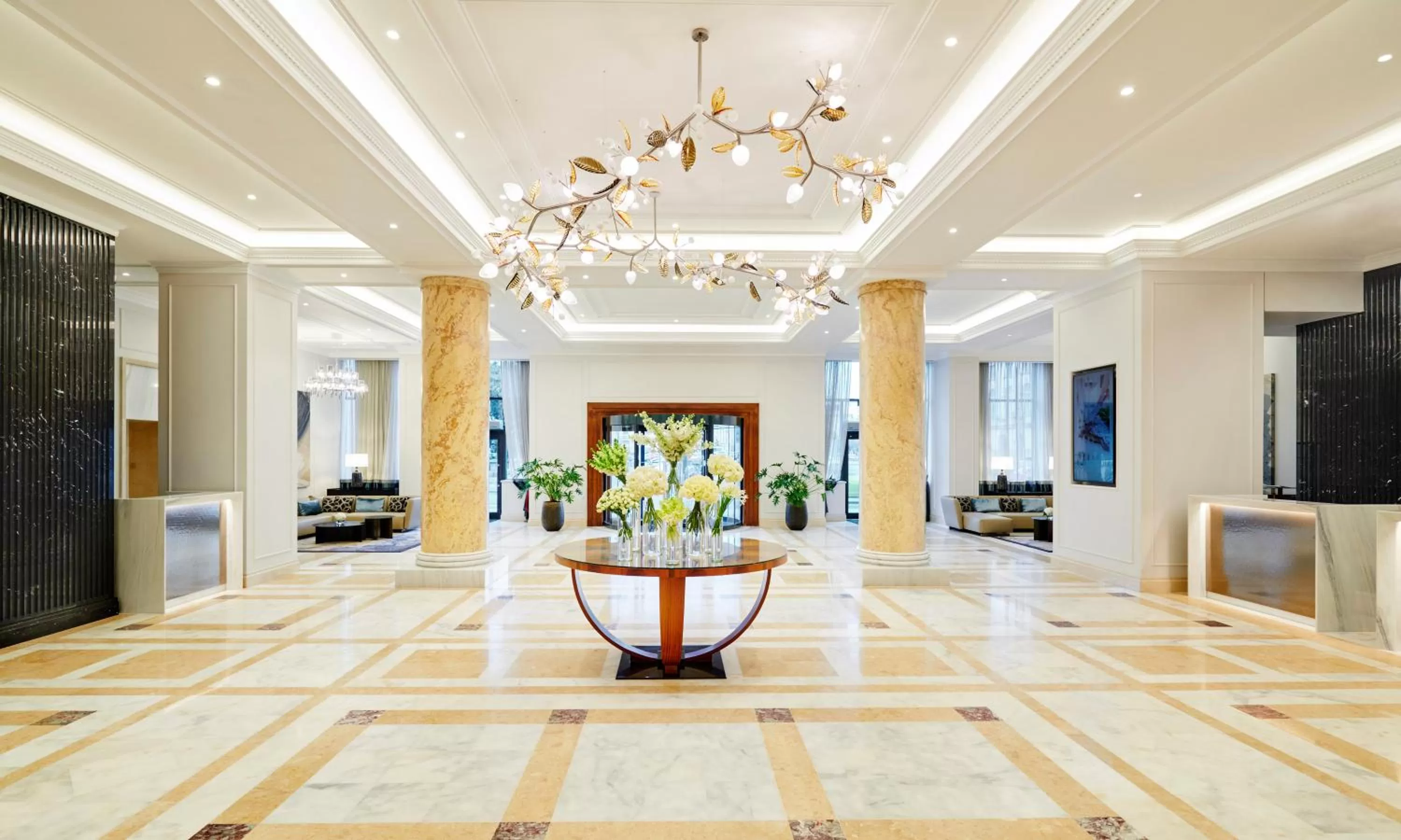 Lobby or reception in InterContinental Athenee Palace Bucharest by IHG
