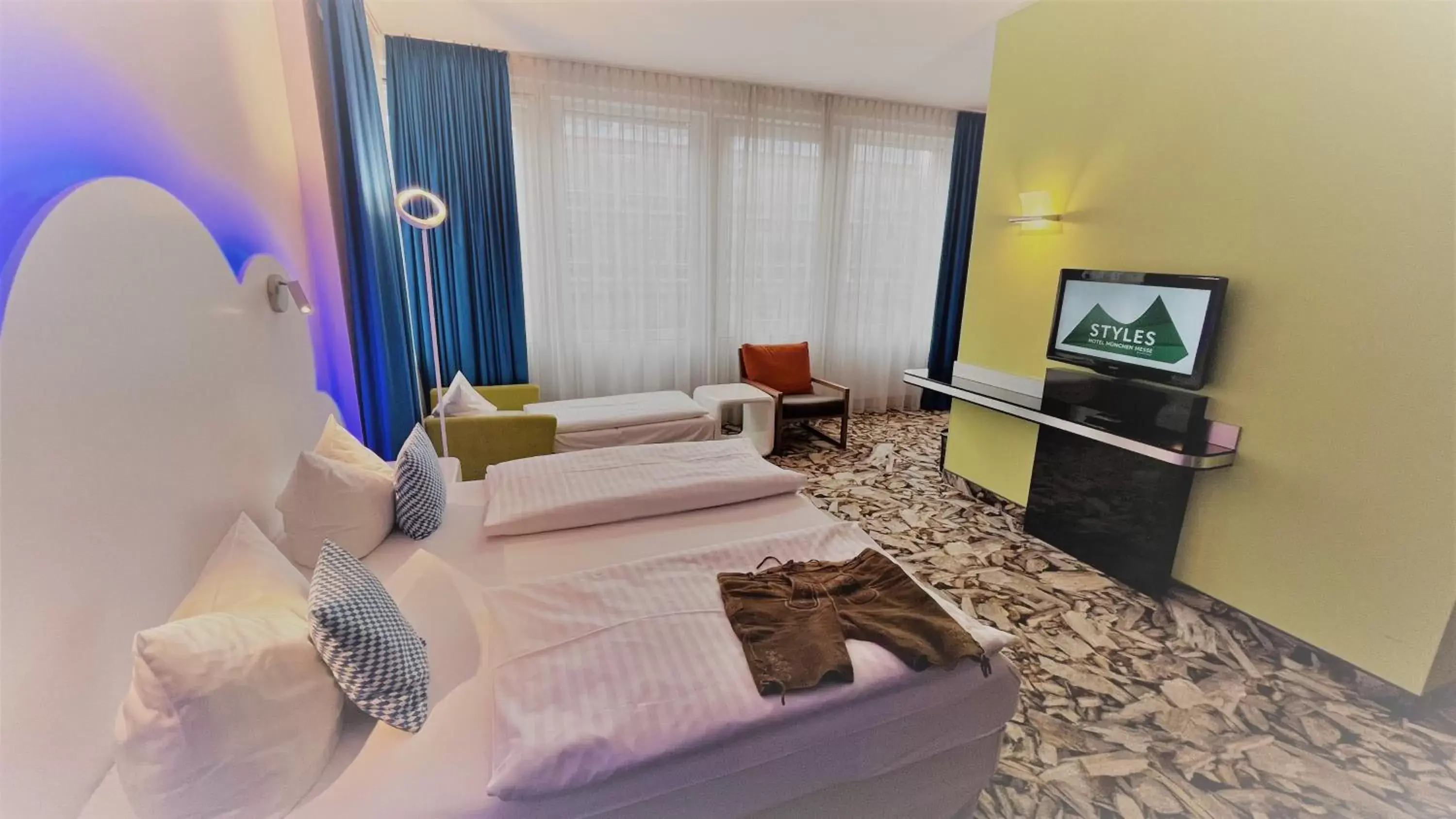 Business Triple Room in Styles Hotel München Messe Business Triple Room in Styles Hotel München Messe