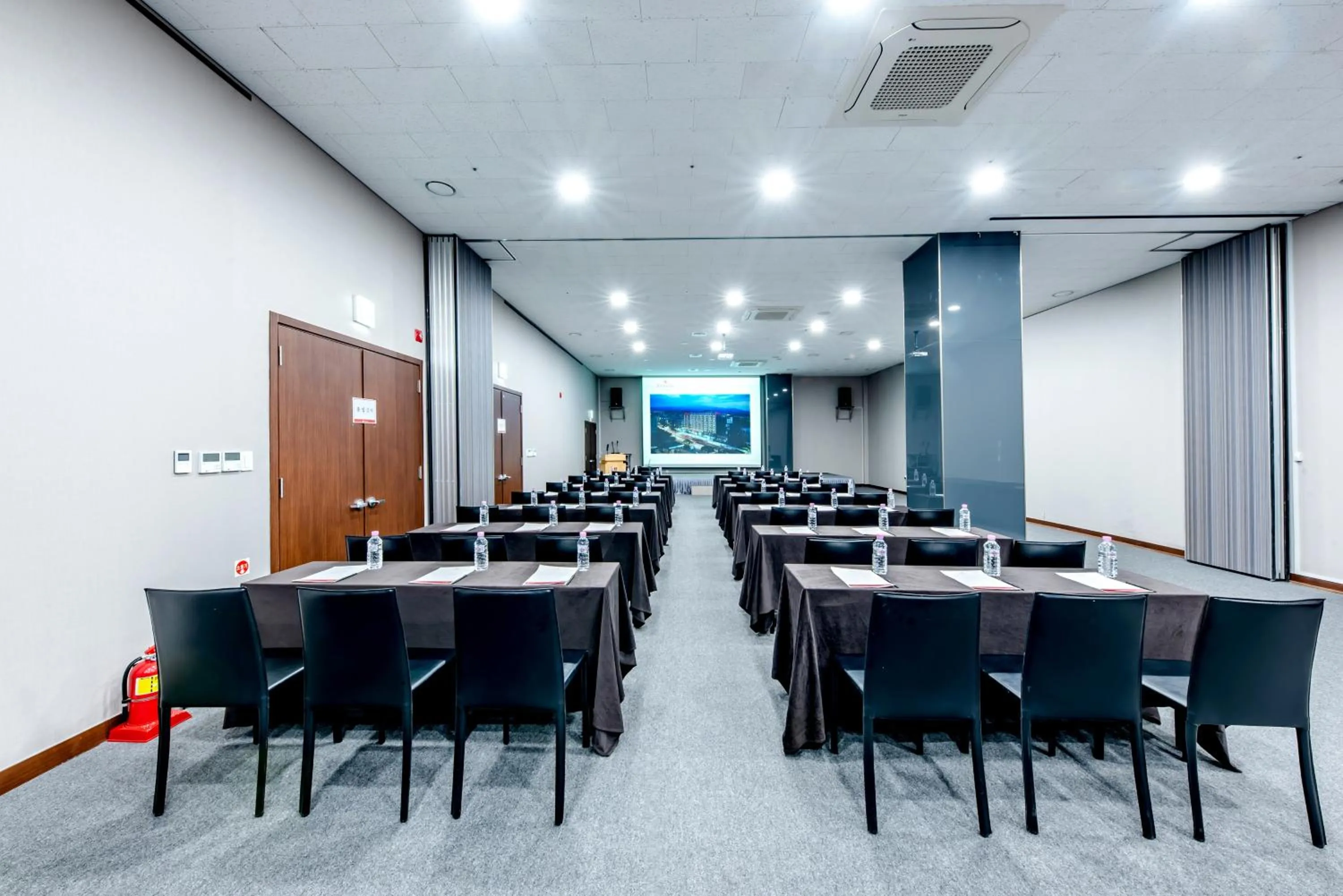 Ramada by Wyndham Jeju City Hall