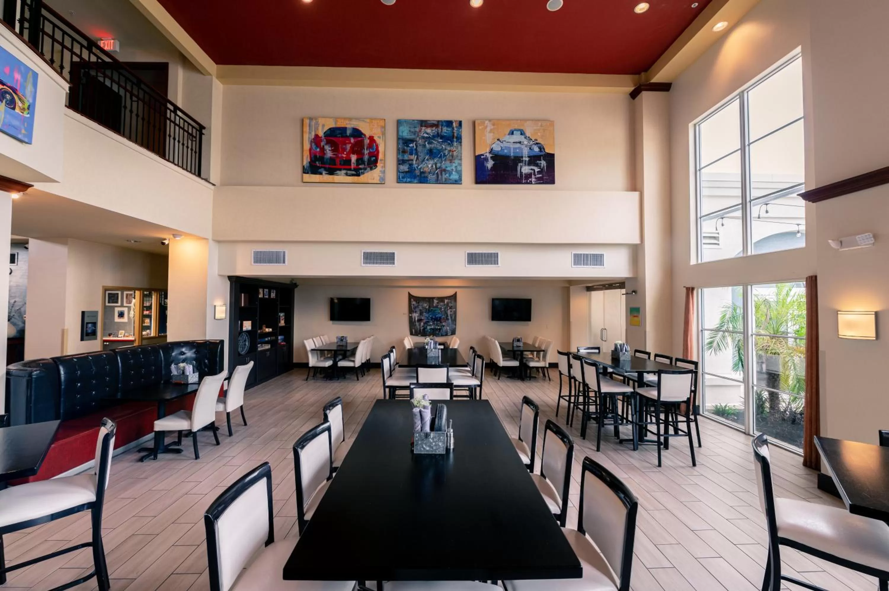 Restaurant/places to eat in SEVEN Sebring Raceway Hotel