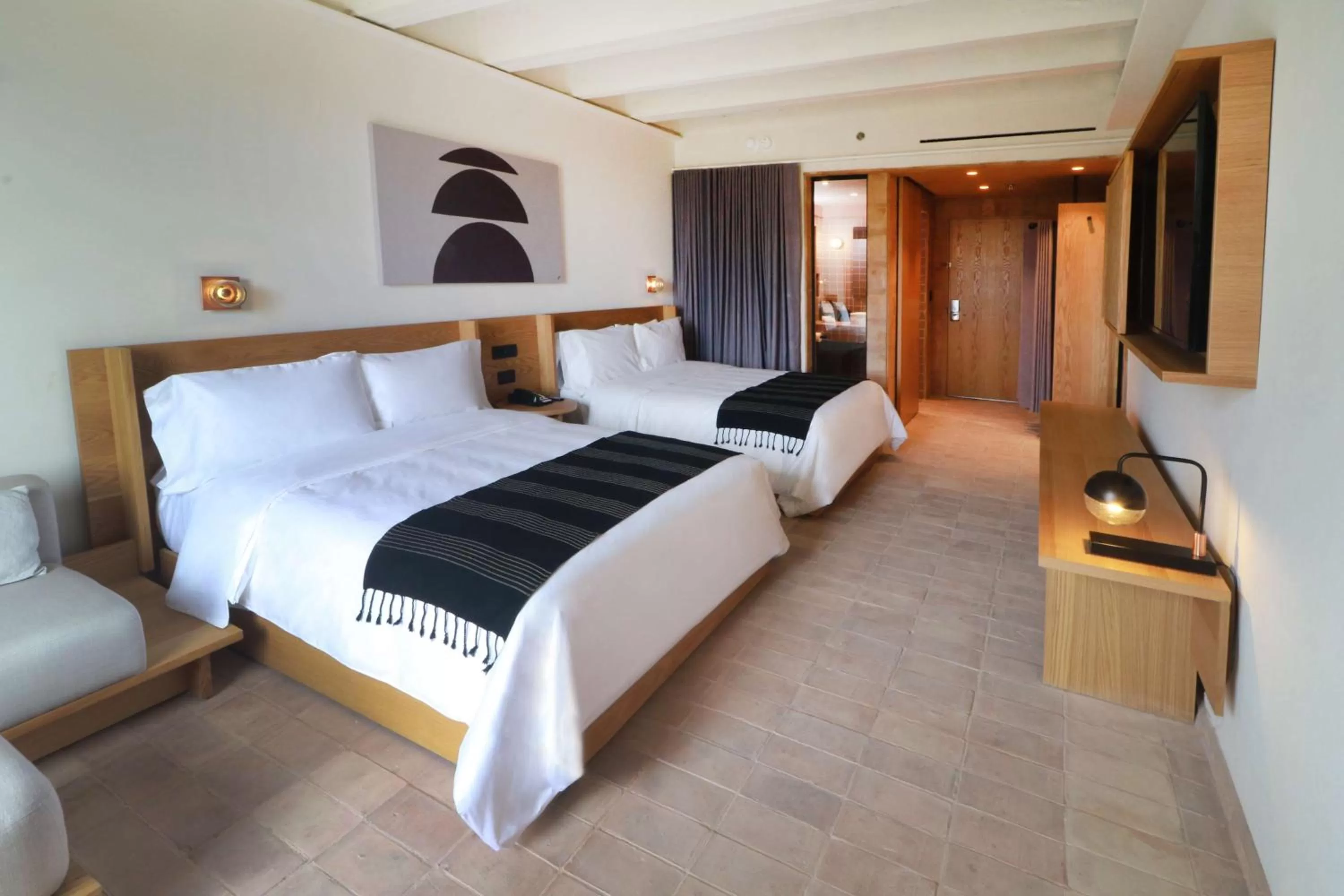 Bed in Albor San Miguel de Allende, Tapestry Collection by Hilton