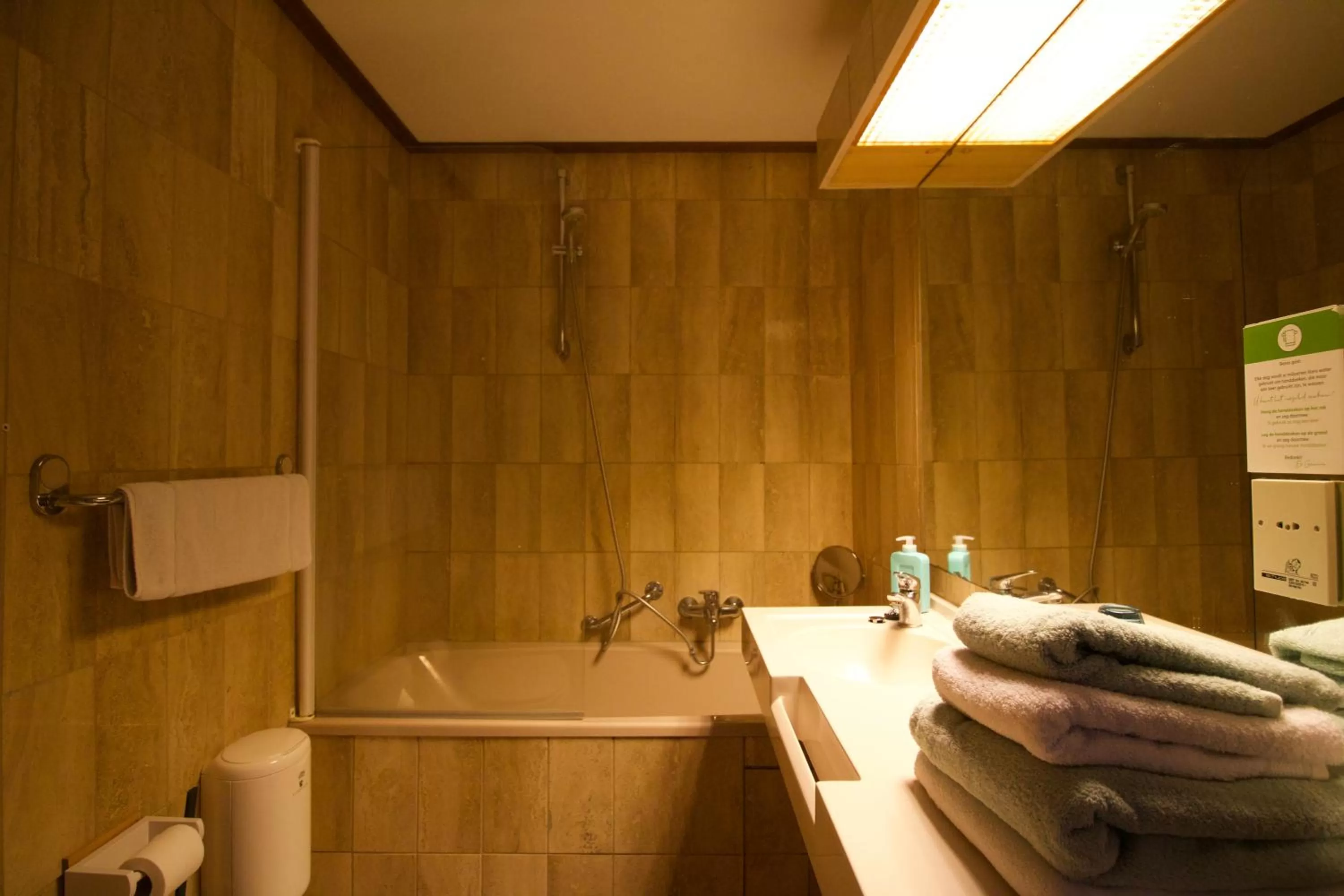 Bathroom in Hotel De Gravin van Vorden