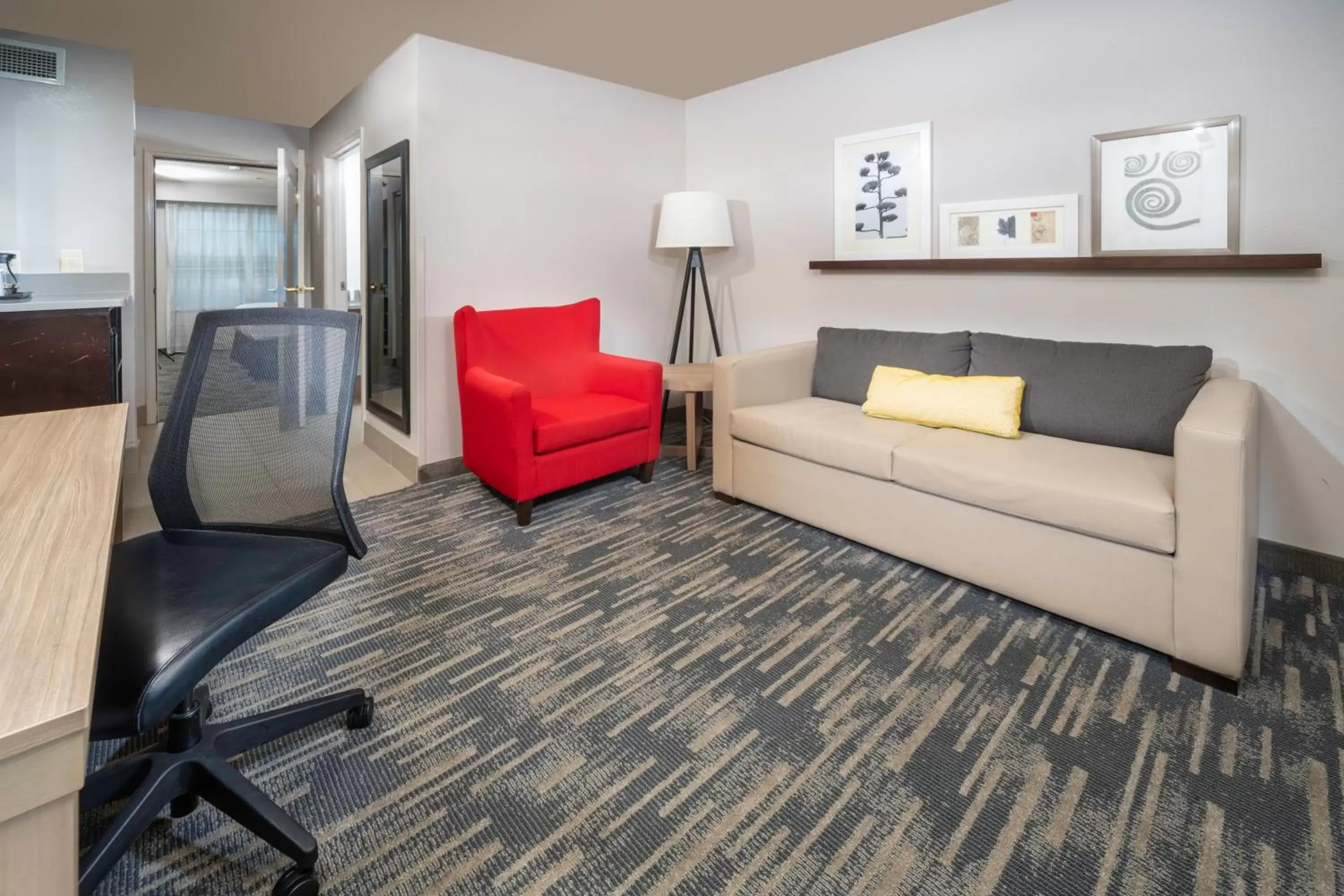 One-Bedroom King Suite - Pet Friendly/Non-Smoking in Country Inn & Suites by Radisson, Rocky Mount, NC One-Bedroom King Suite - Pet Friendly/Non-Smoking in Country Inn & Suites by Radisson, Rocky Mount, NC