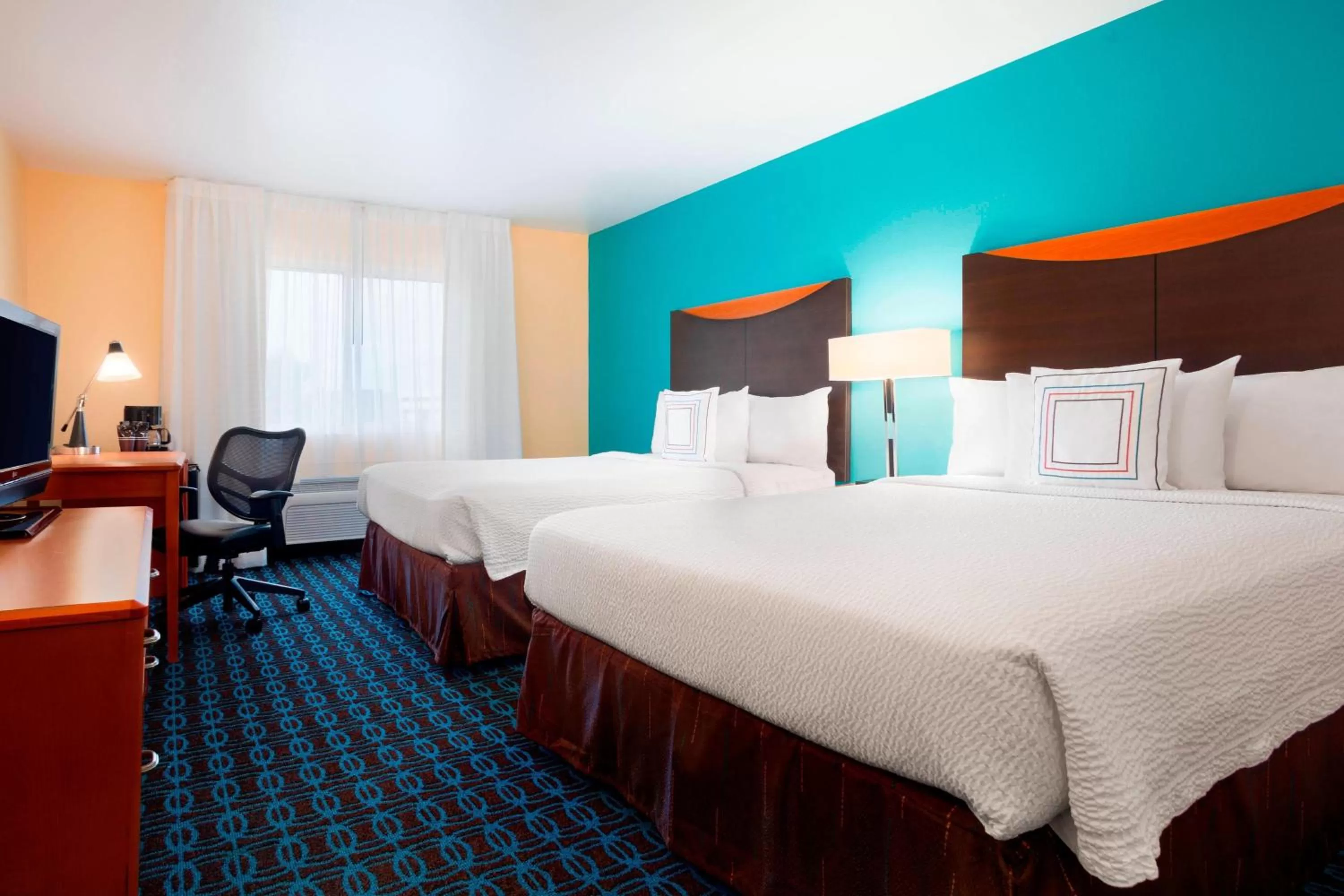 Photo of the whole room, Bed in Sonesta Essential Houston Energy Corridor