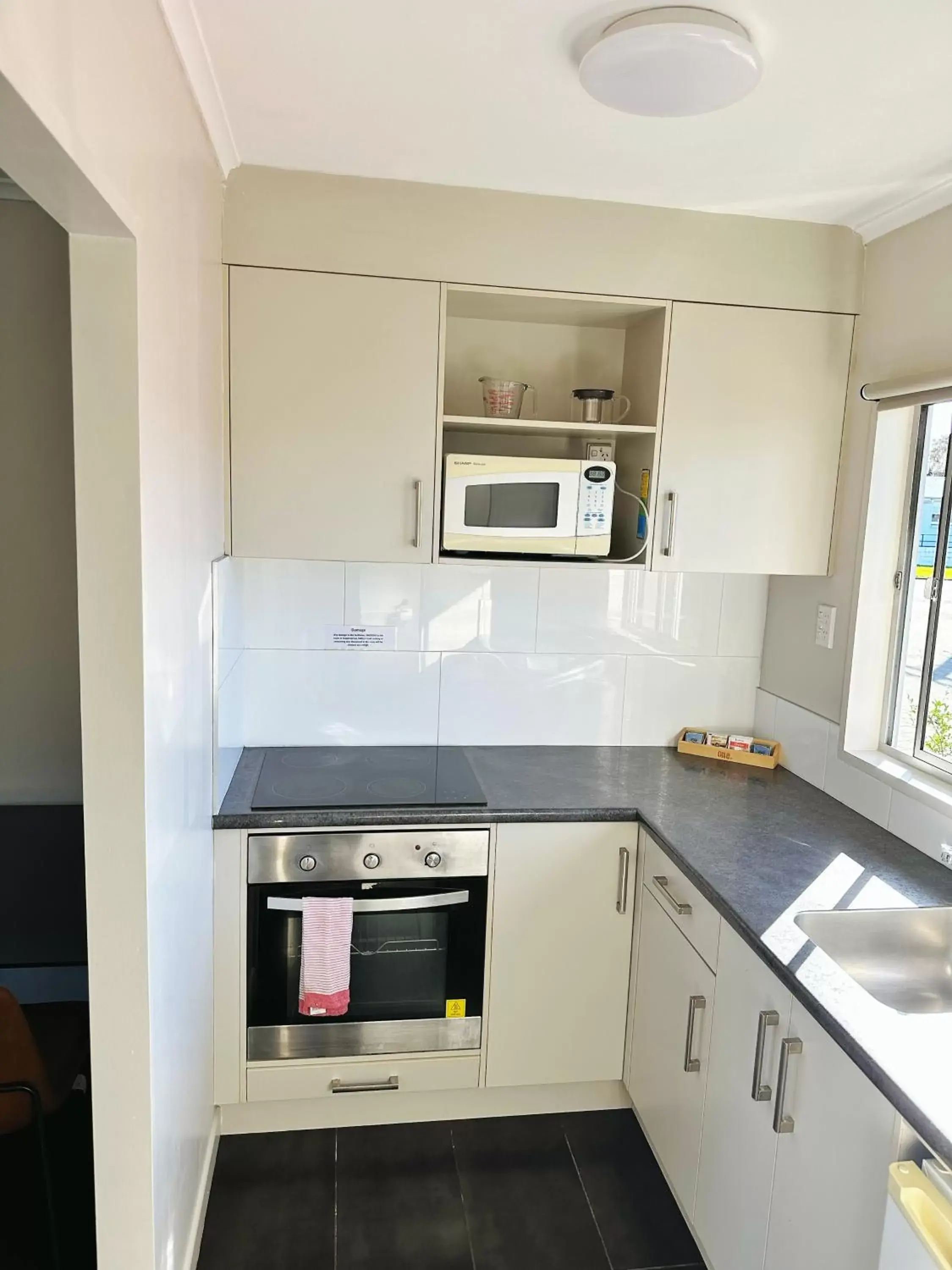 Deluxe Studio in Red Rock Thermal Motel - Mineral Pool Deluxe Studio in Red Rock Thermal Motel - Mineral Pool