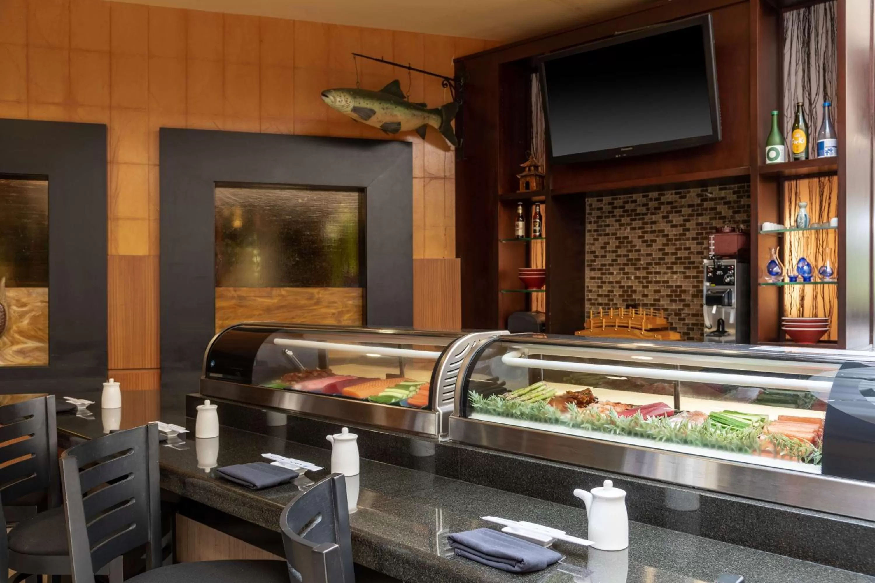 Restaurant/places to eat in Hilton Alexandria Mark Center