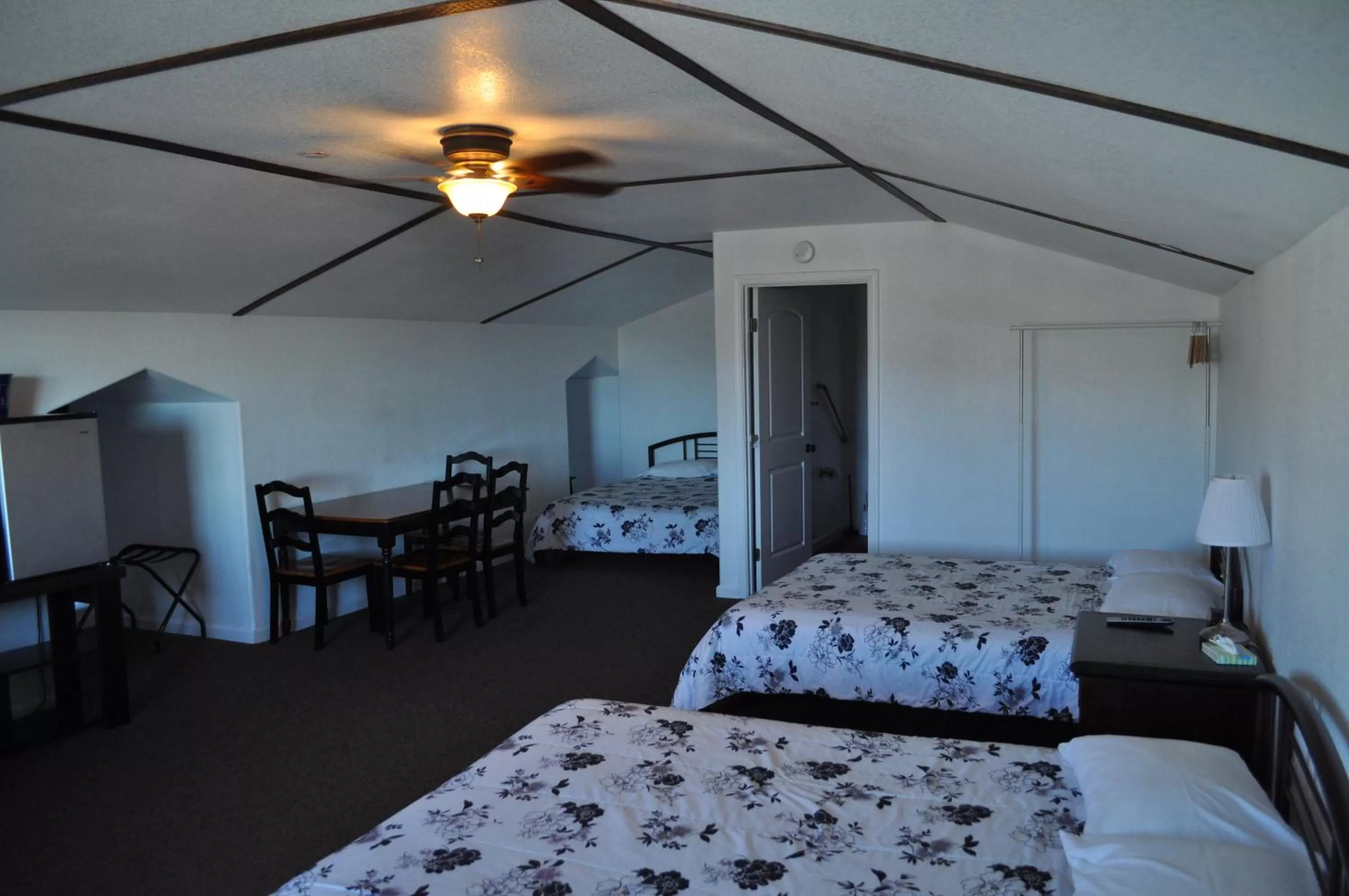 Photo of the whole room, Bed in K7 Bed and Breakfast