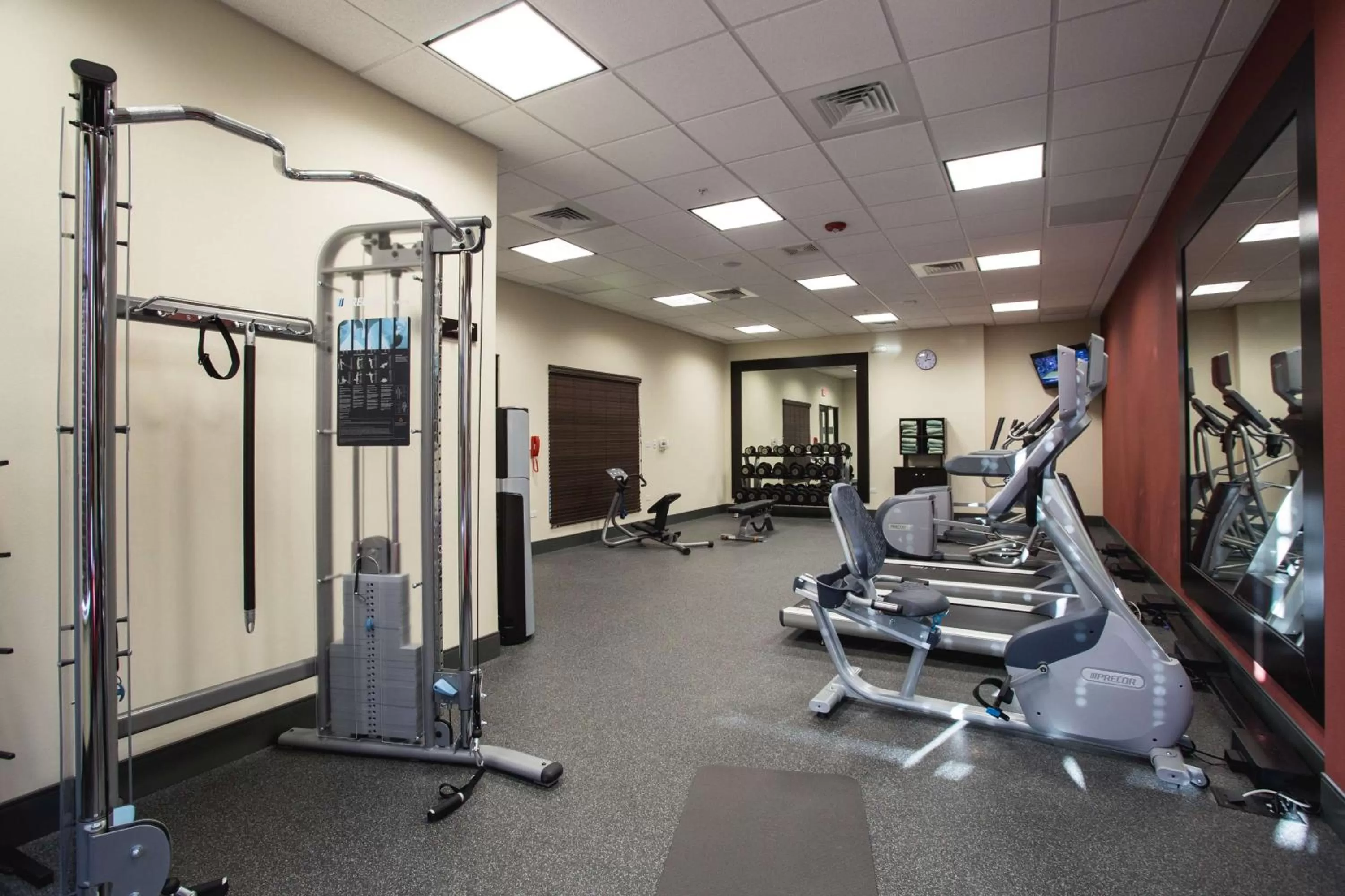 Fitness centre/facilities in Hilton Garden Inn Bolingbrook I-55