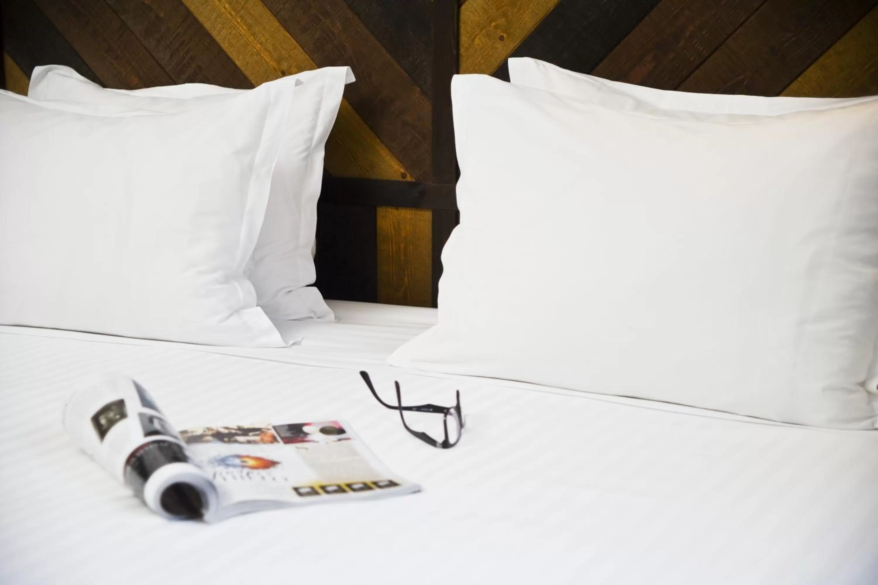 Decorative detail, Bed in Praktik Vinoteca