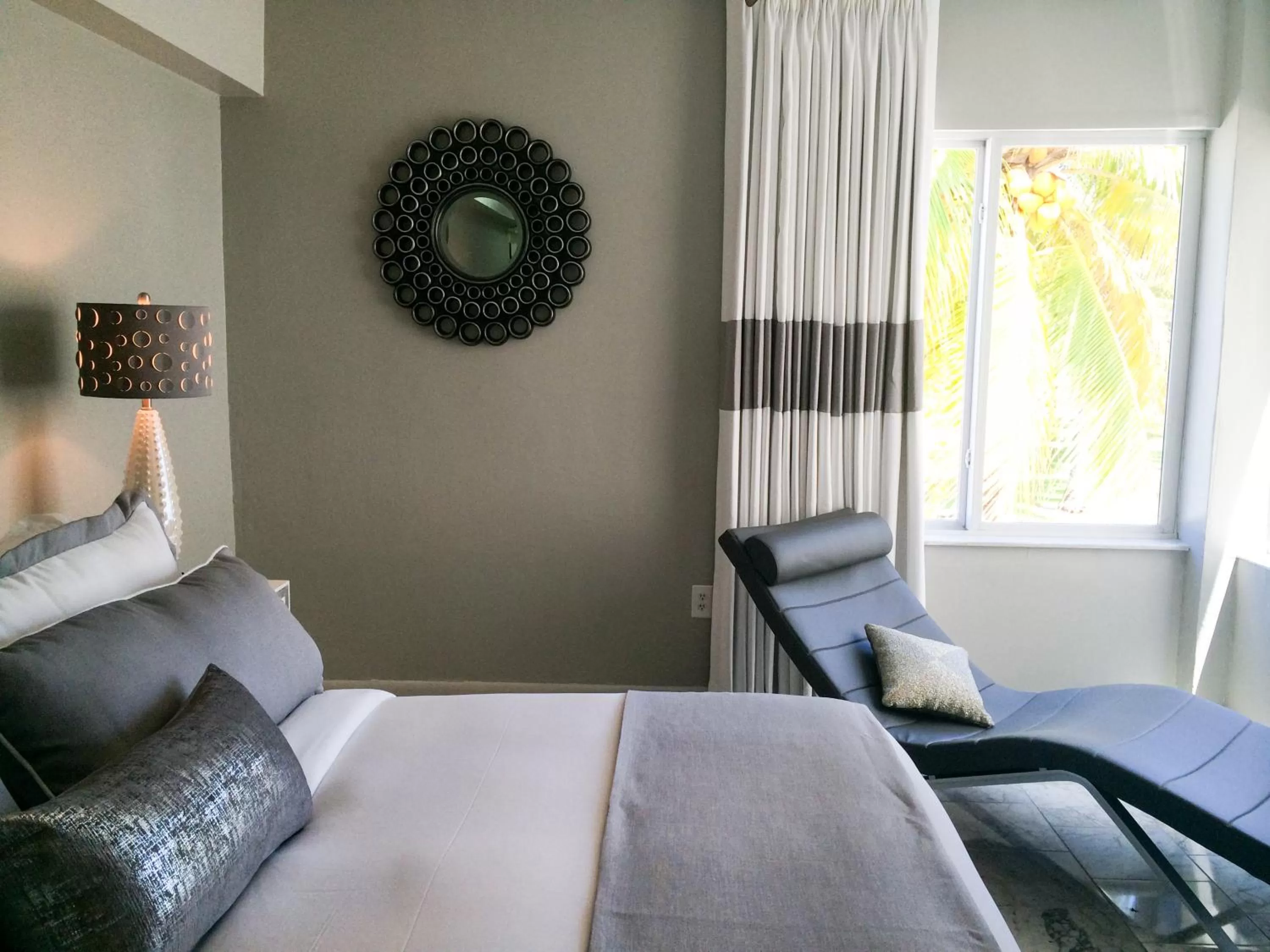 King Suite with Oceanfront View in Beacon South Beach Hotel