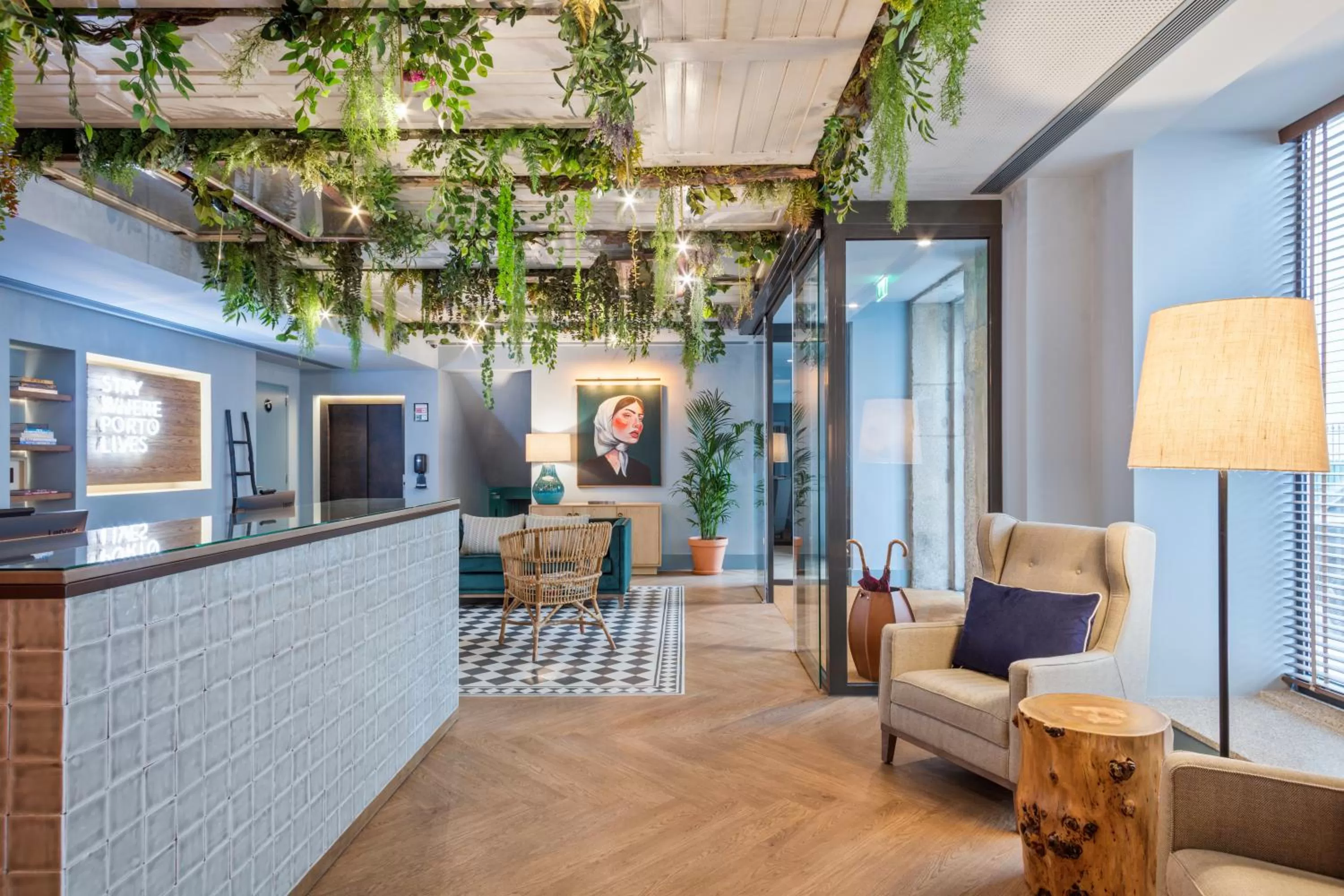 Lobby or reception in Pur Oporto Boutique Hotel by actahotels