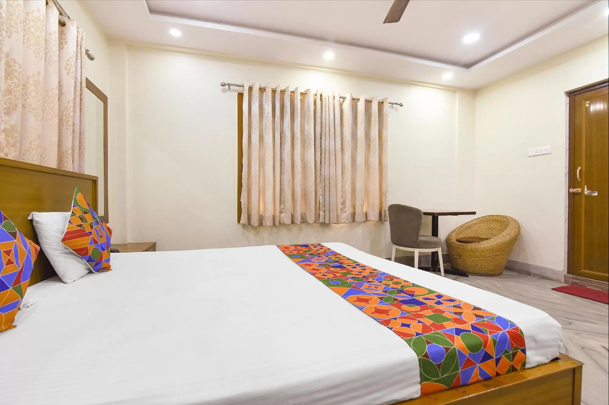 Photo of the whole room, Bed in FabHotel The Eden Ruby