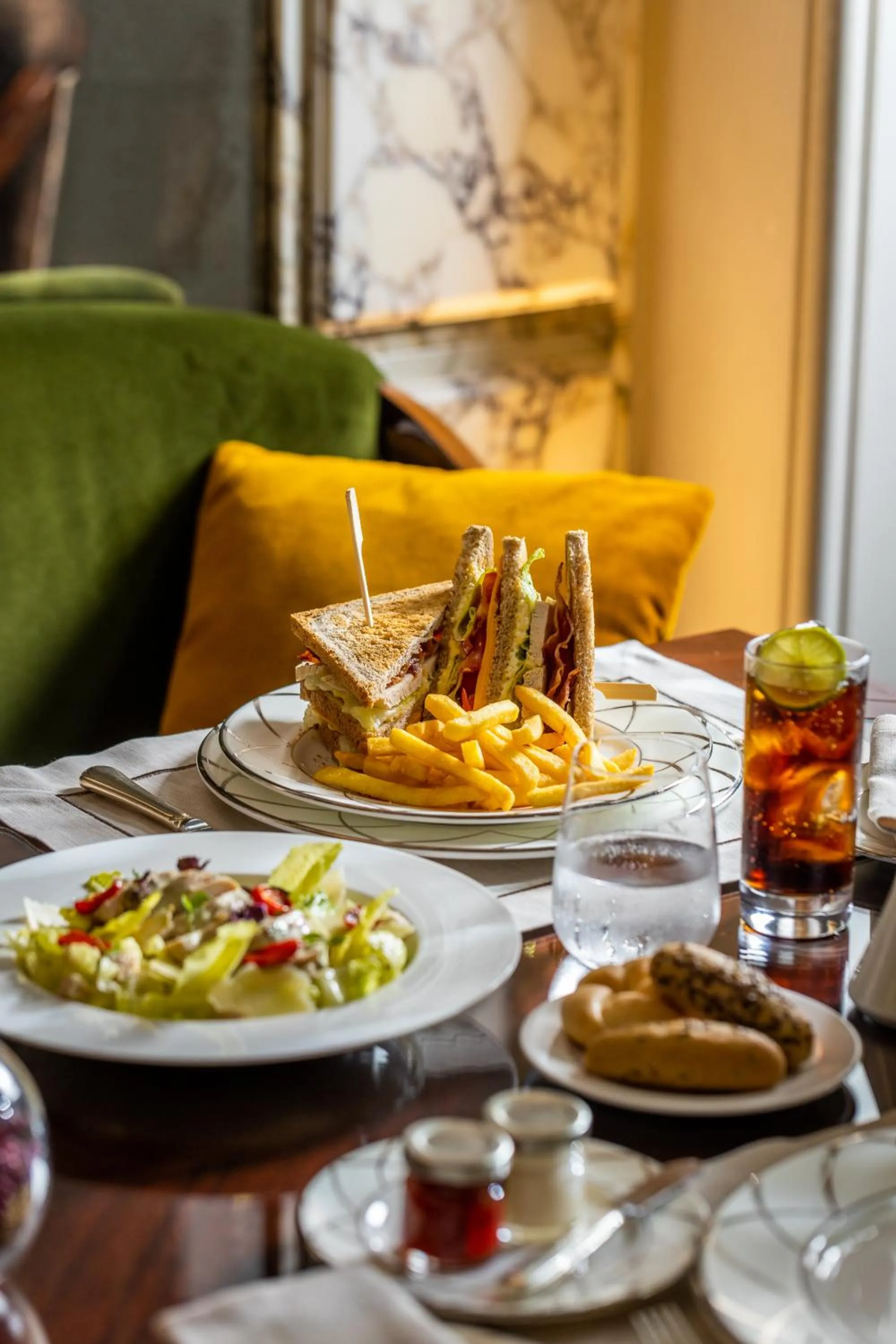 Lounge or bar in Hotel Lord Byron - Small Luxury Hotels of the World