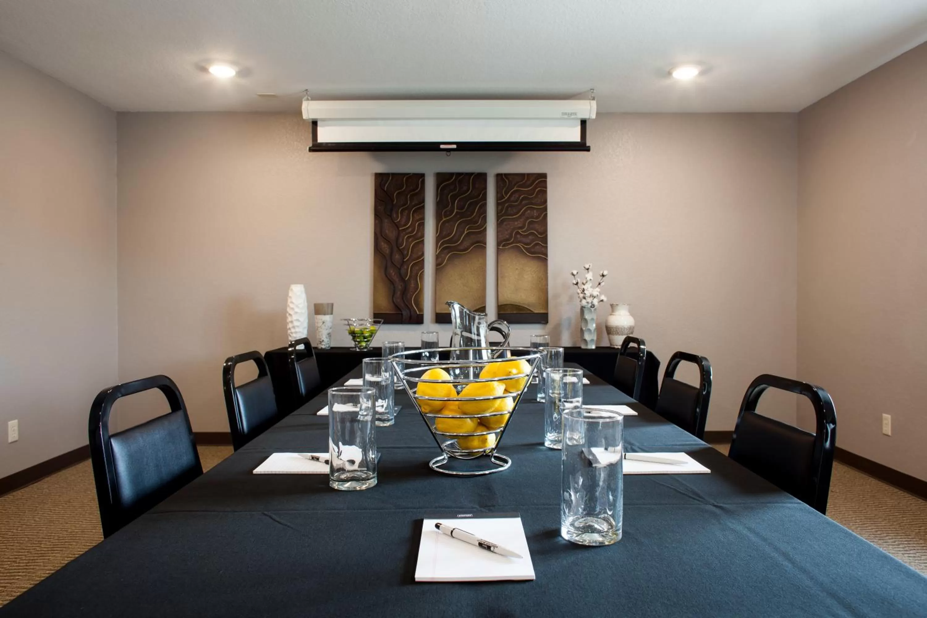 Meeting/conference room in Heartland Inn Coralville