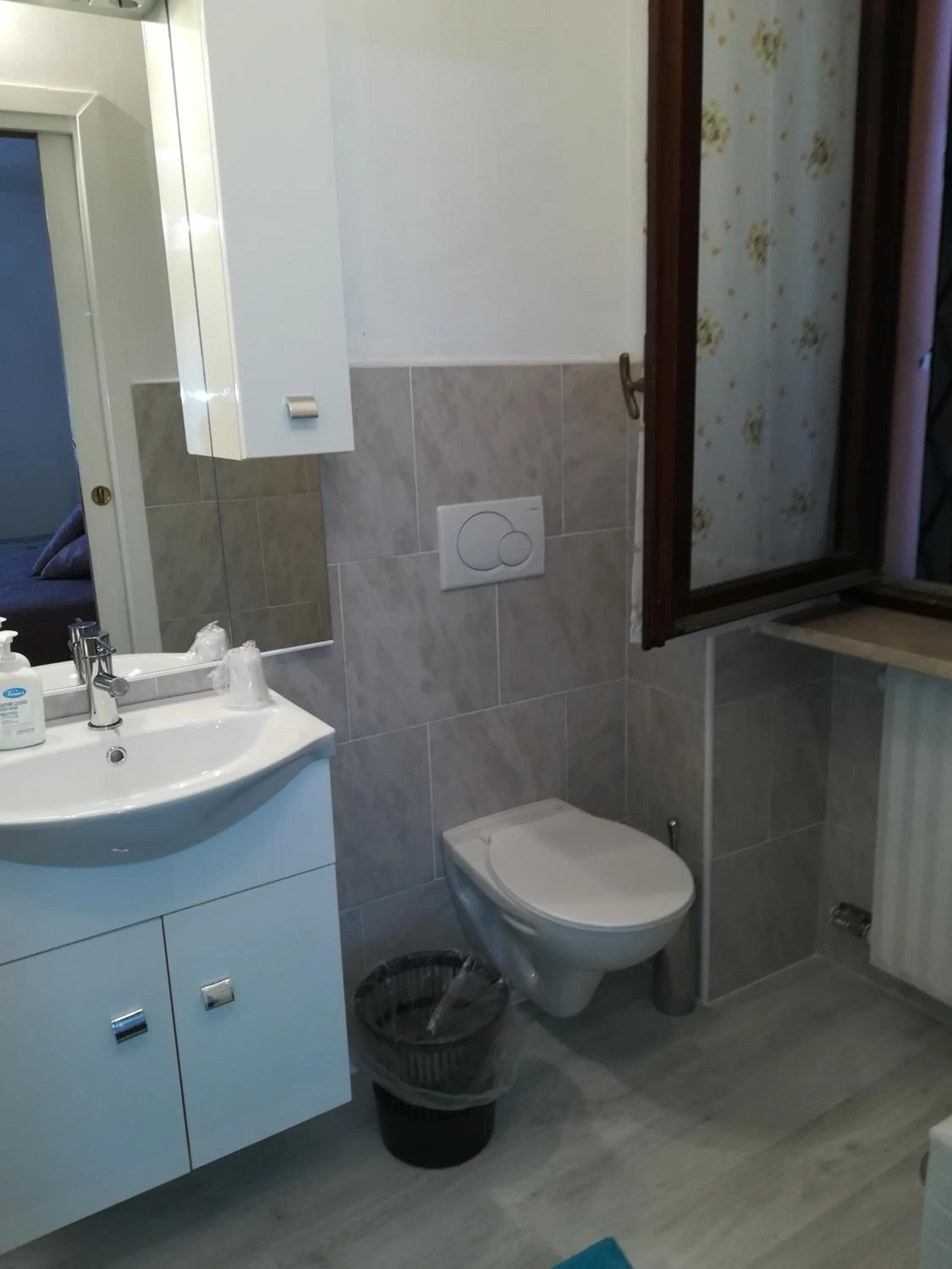 Toilet in Megaride Guest House