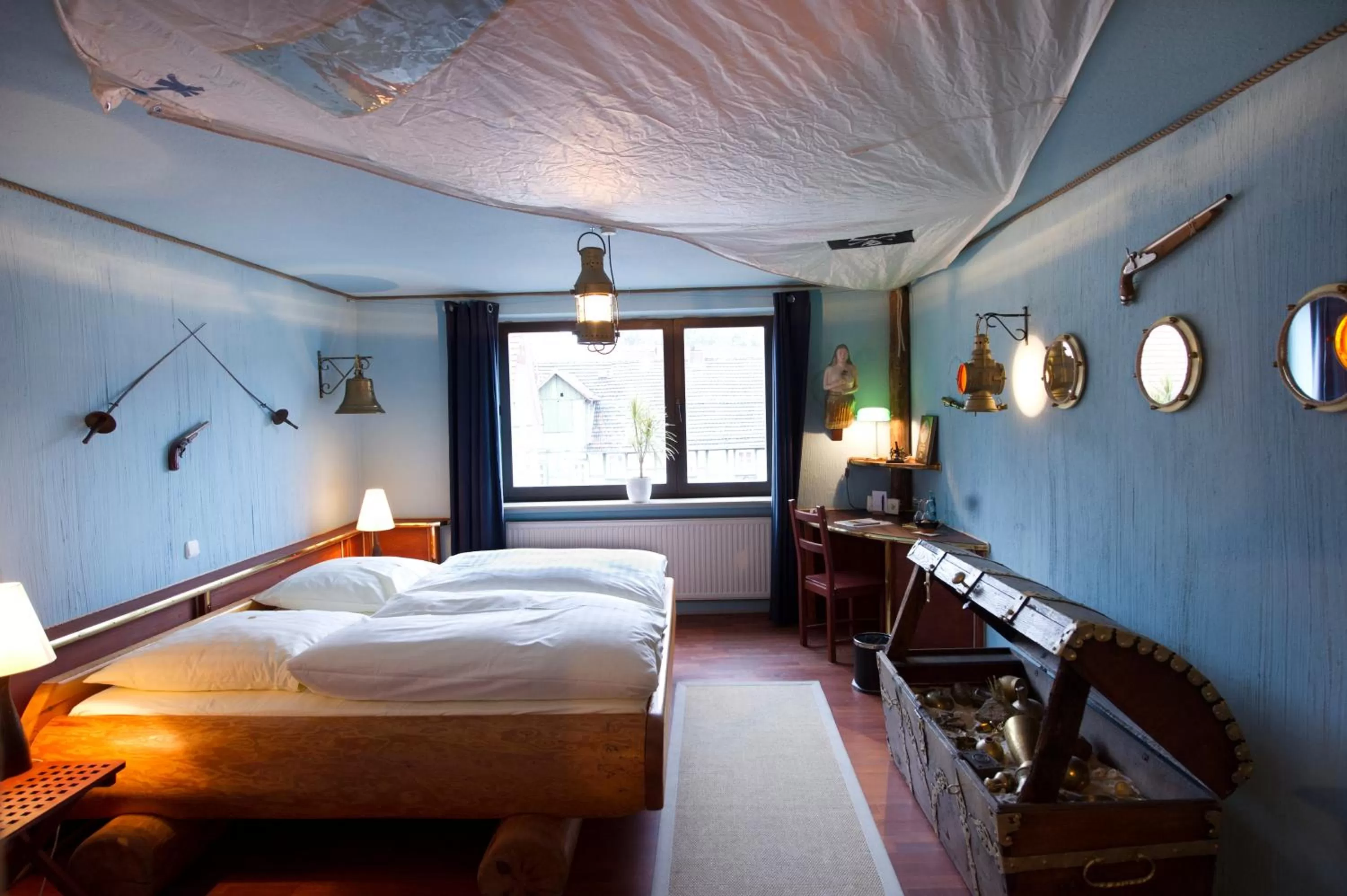 Photo of the whole room, Bed in Hotel Goldflair am Rathaus