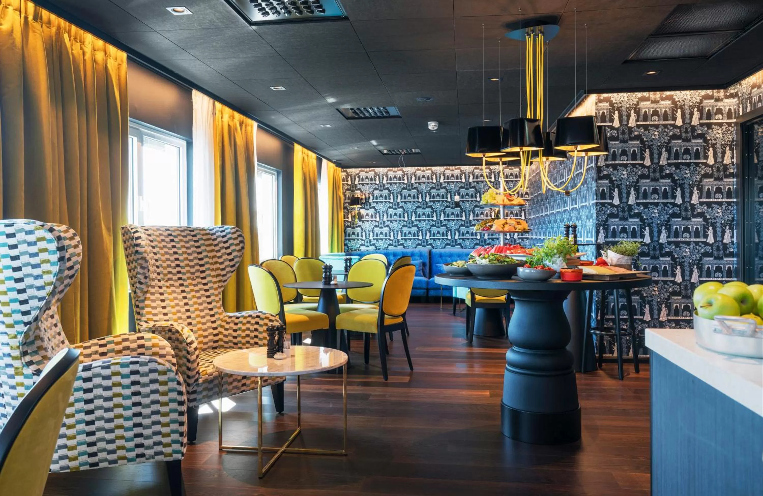 Restaurant/places to eat in Thon Hotel Orion