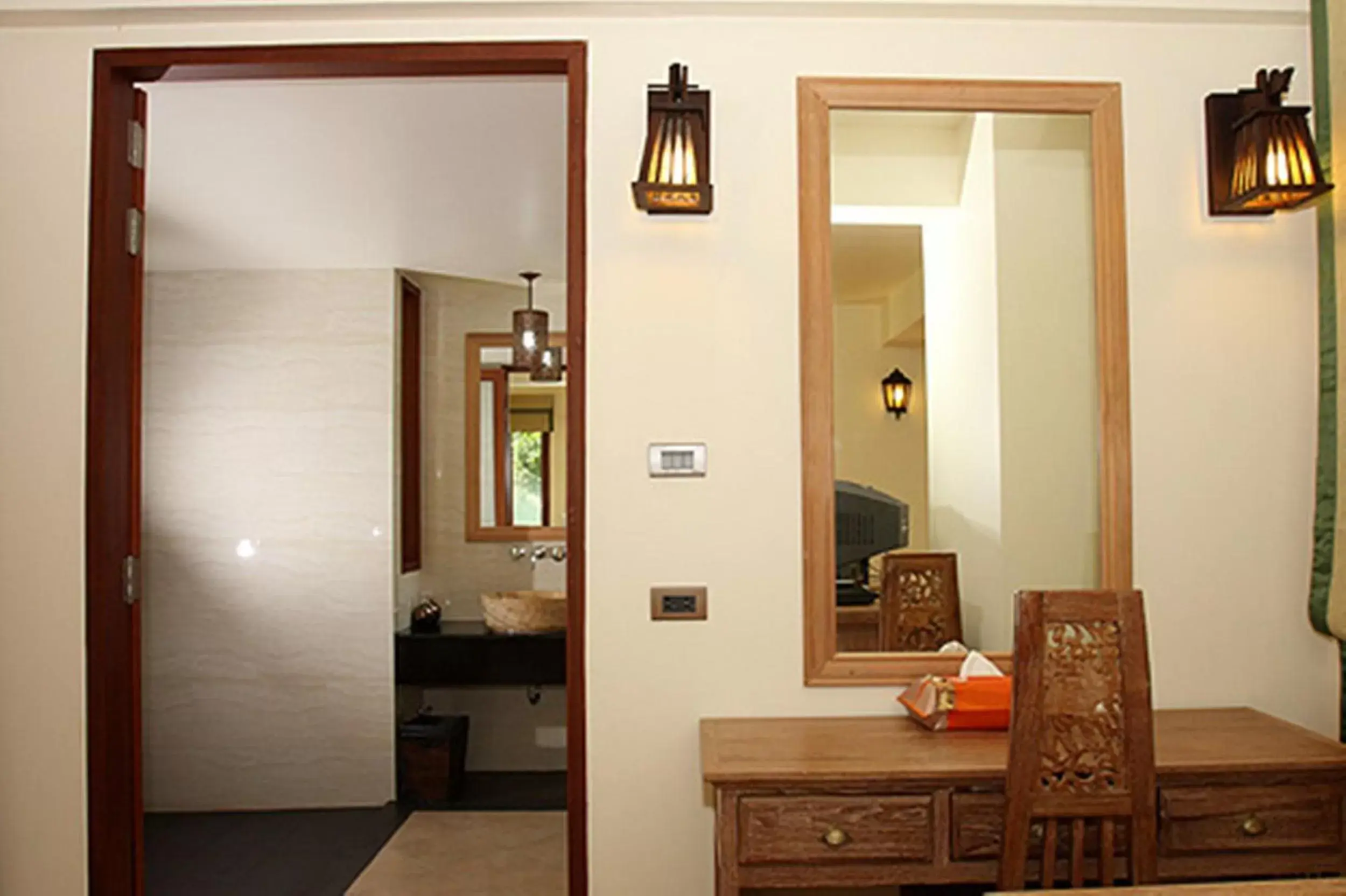 Deluxe Double Room with Garden View in Chivapuri Beach Resort Deluxe Double Room with Garden View in Chivapuri Beach Resort