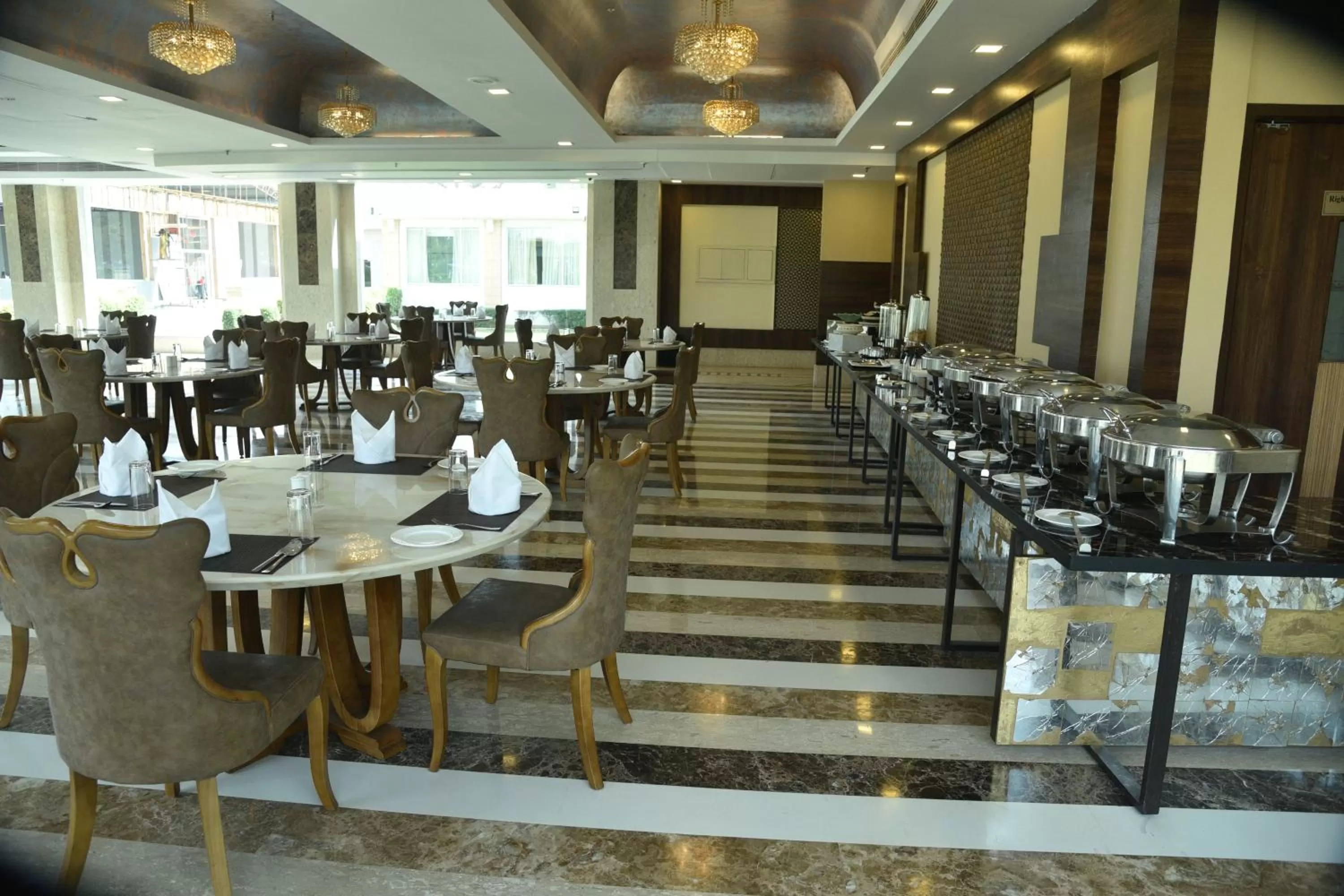 Restaurant/places to eat in Opulent by Udman Chhattarpur
