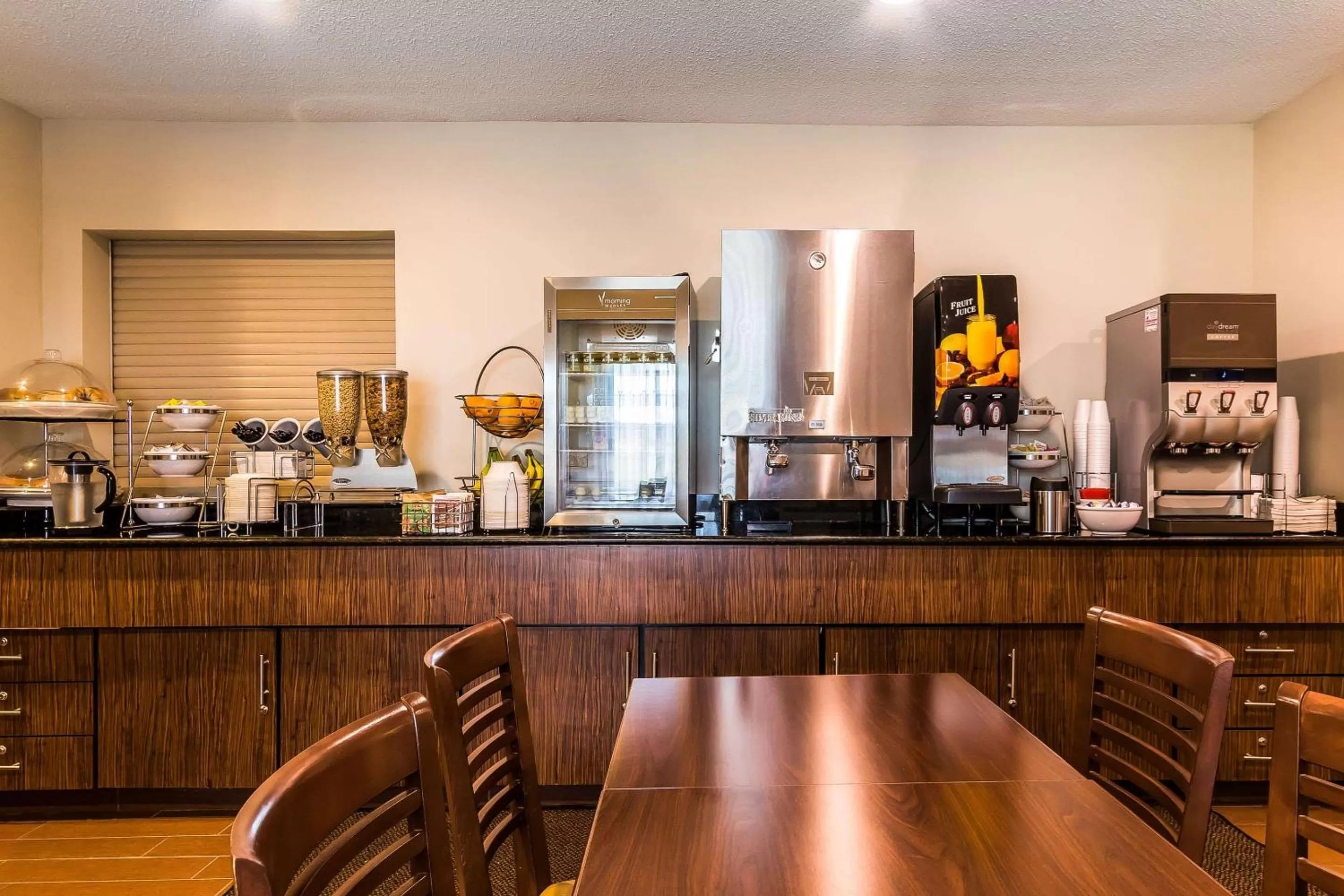 Restaurant/places to eat in Sleep Inn Springfield South I60 near Medical District