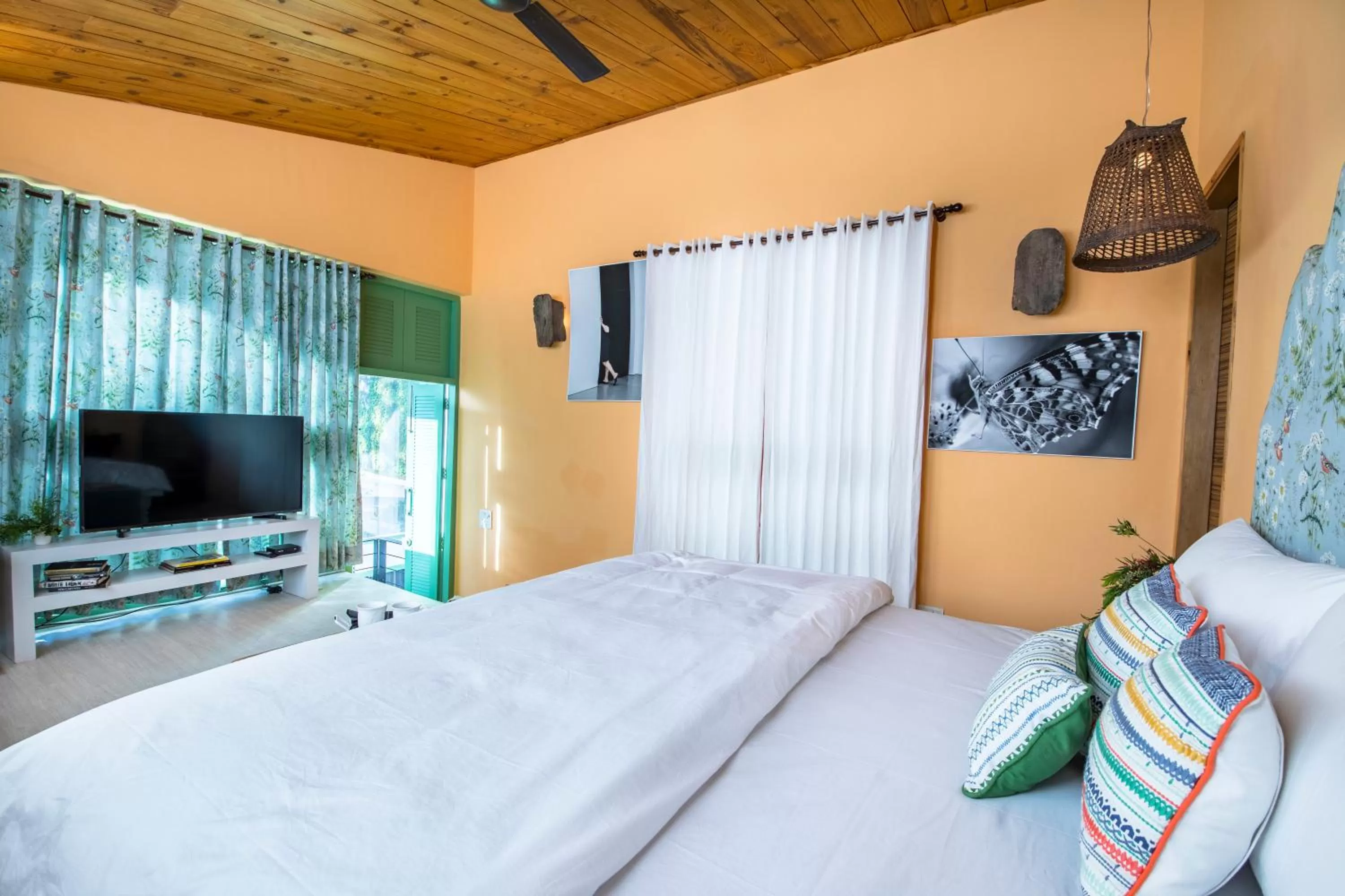 Bed in Seclude Kasauli, Himachal Pradesh