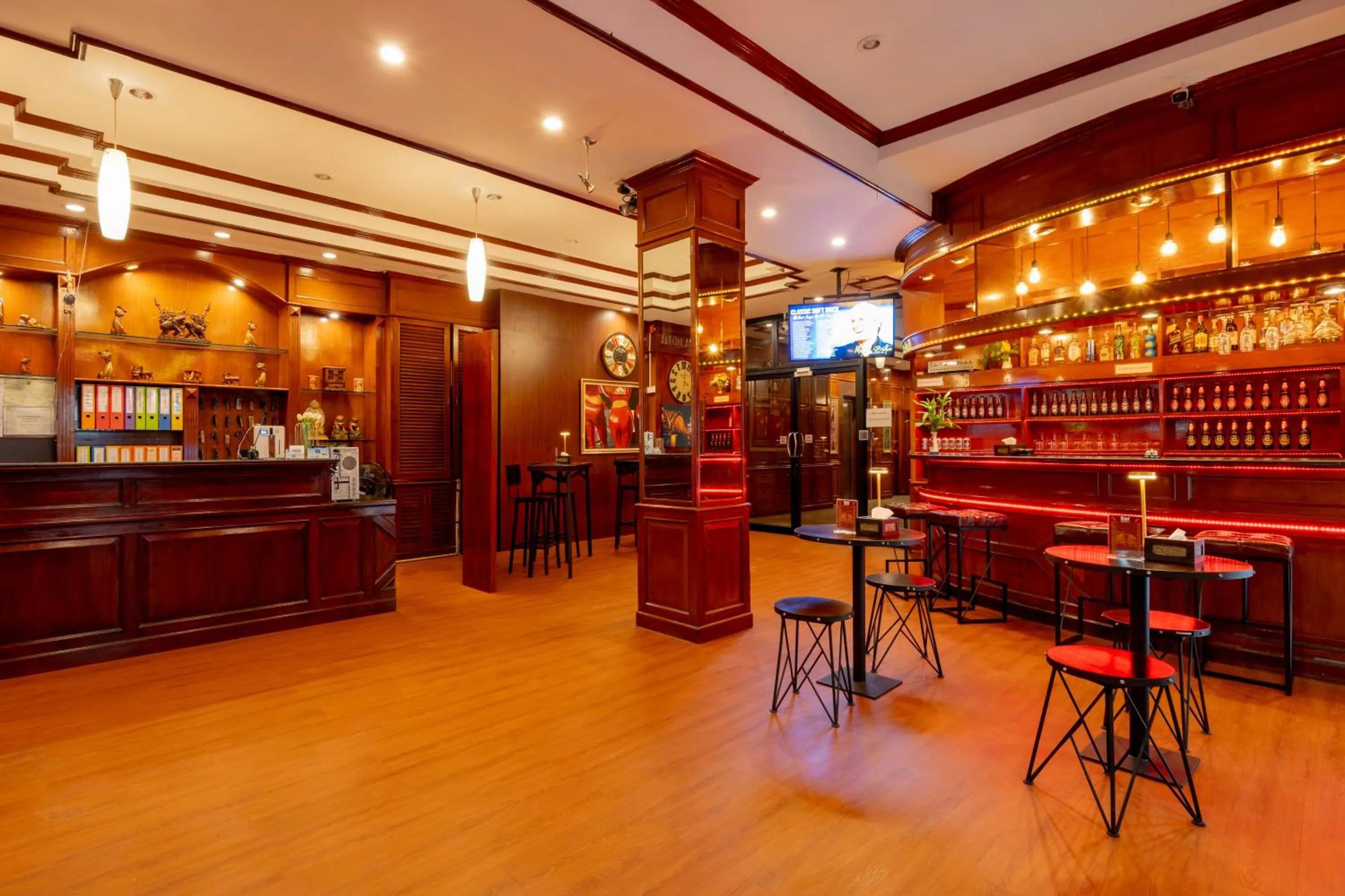 Lounge or bar in Lamai Hotel