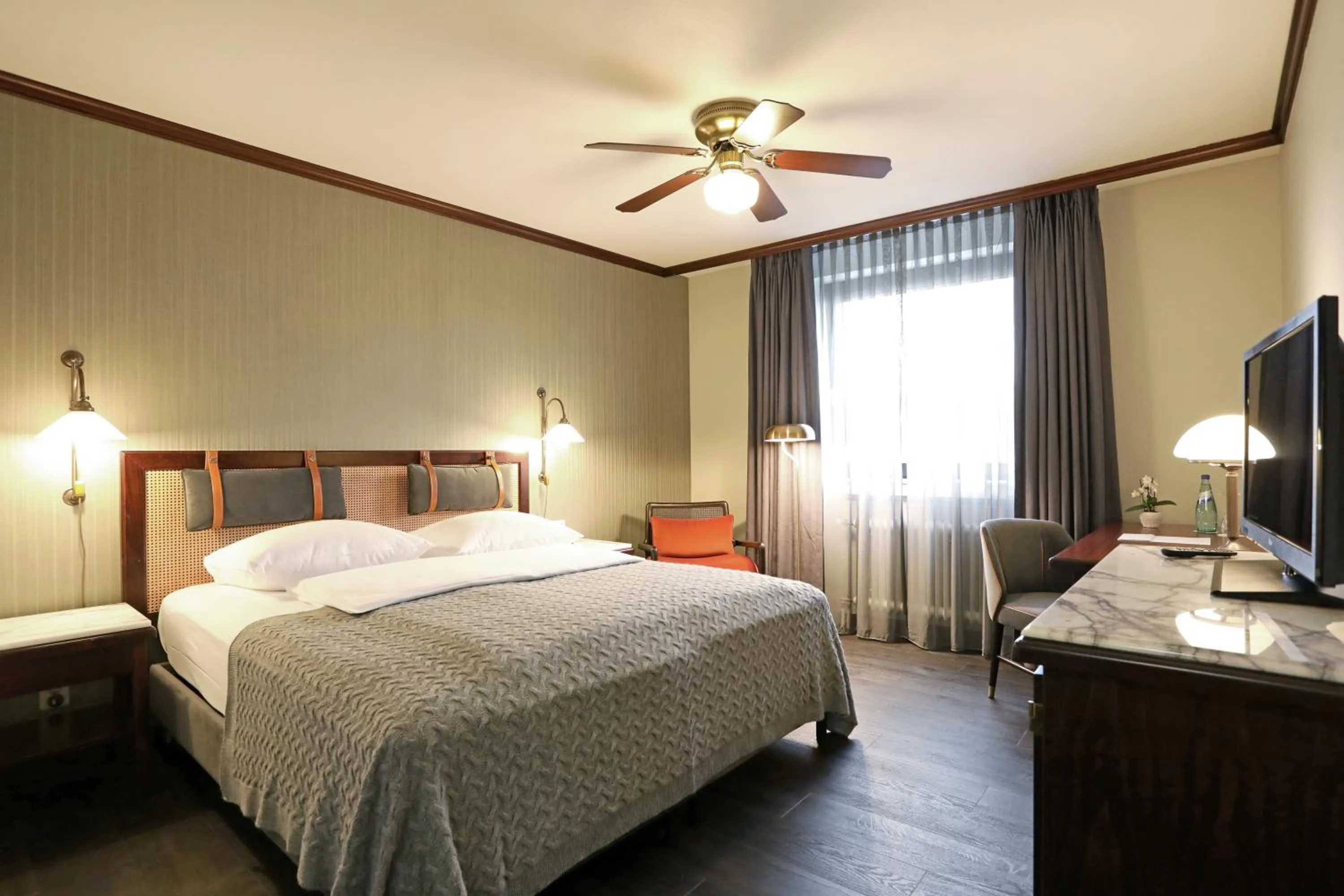 Bed in Mercure Hotel Frankfurt Airport Langen