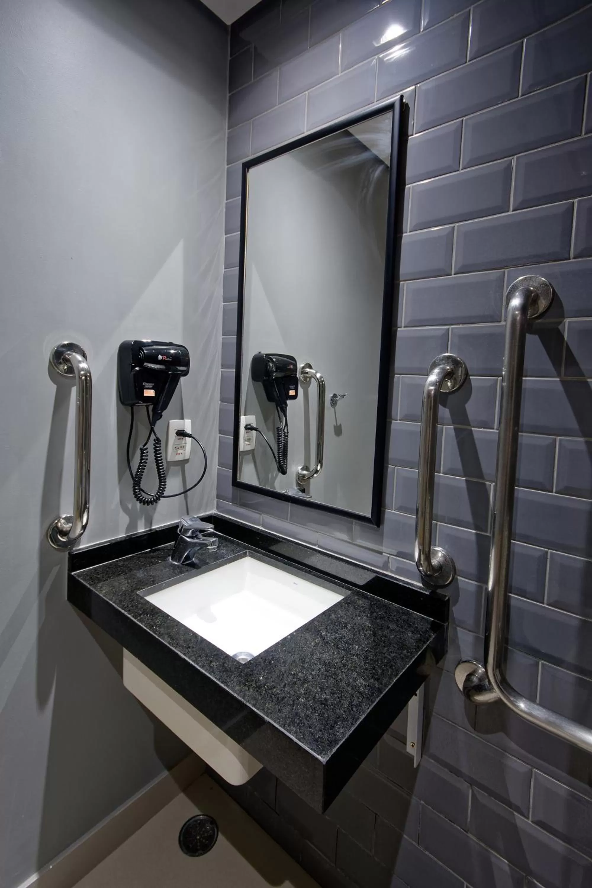 Golden Tower Express Berrini by Fênix Hotéis