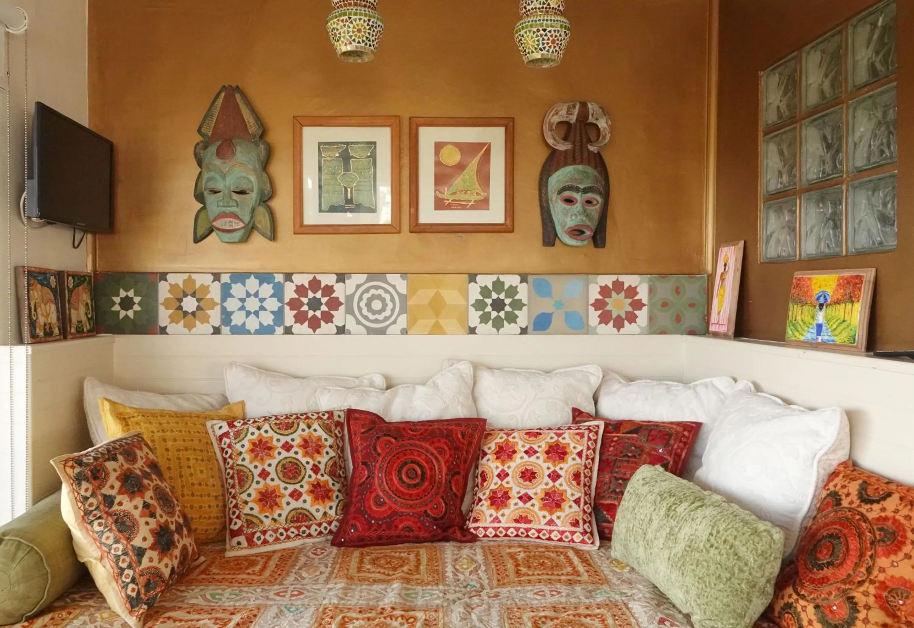 Lounge or bar in Dolphin Inn Guesthouse