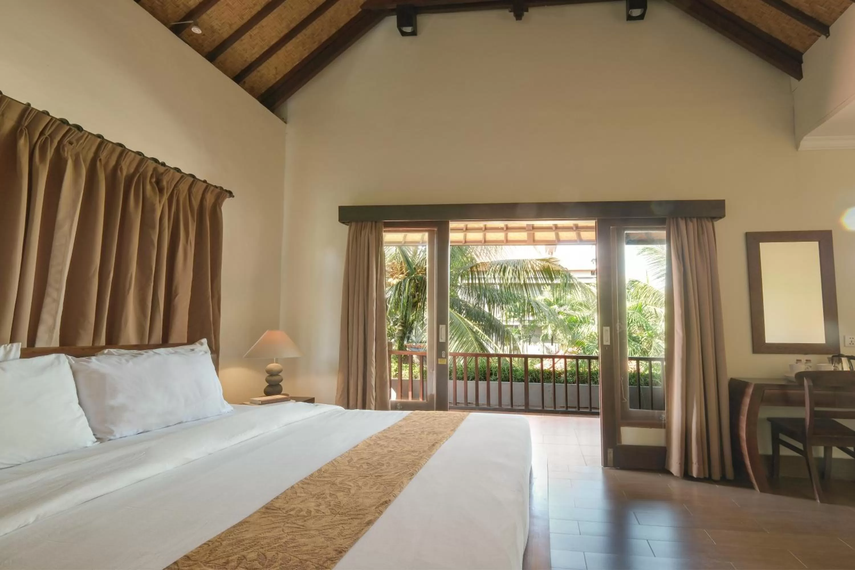 Balcony/Terrace, Bed in Artini Bisma Ubud Hotel