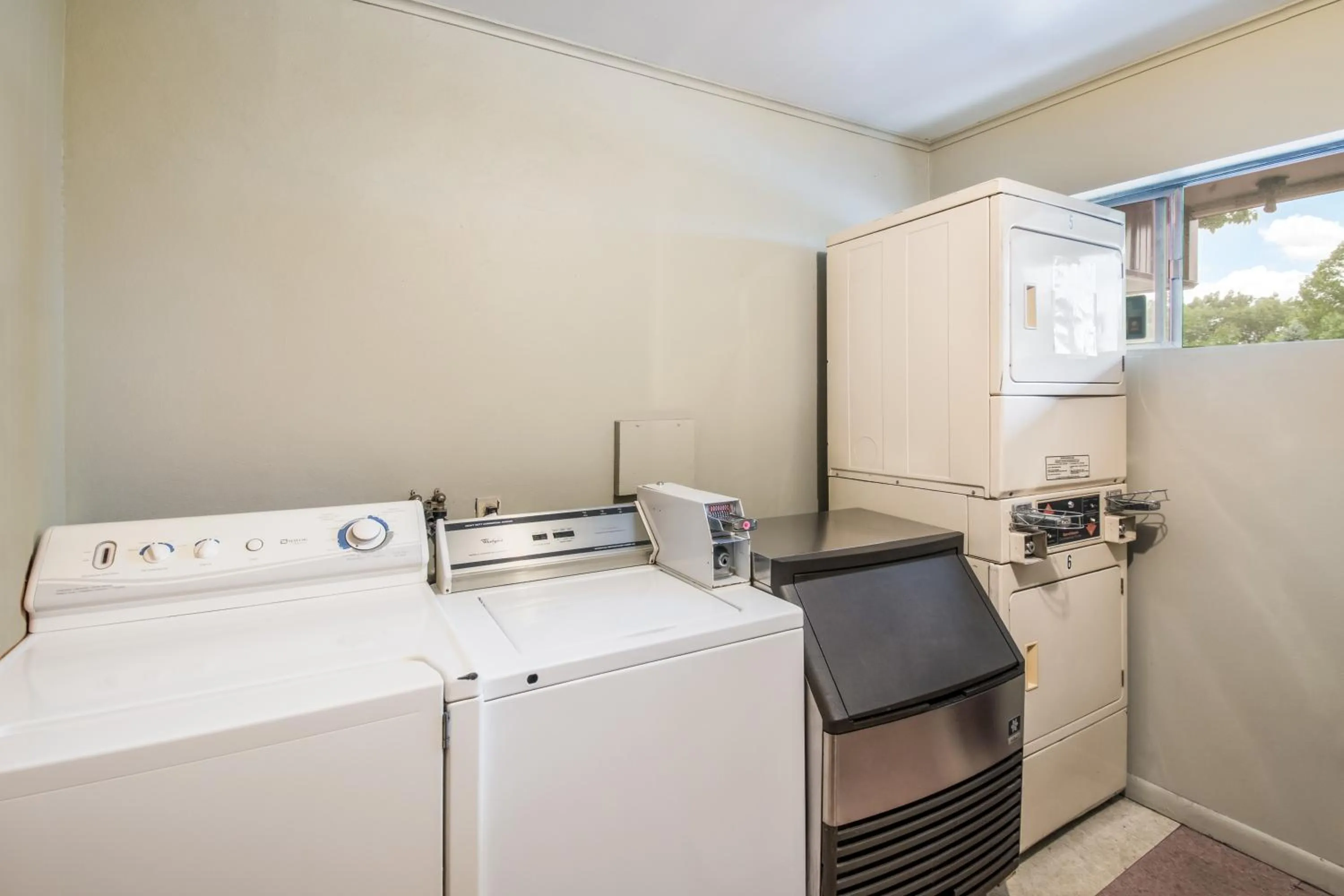 Other in Highland Inn New Cumberland