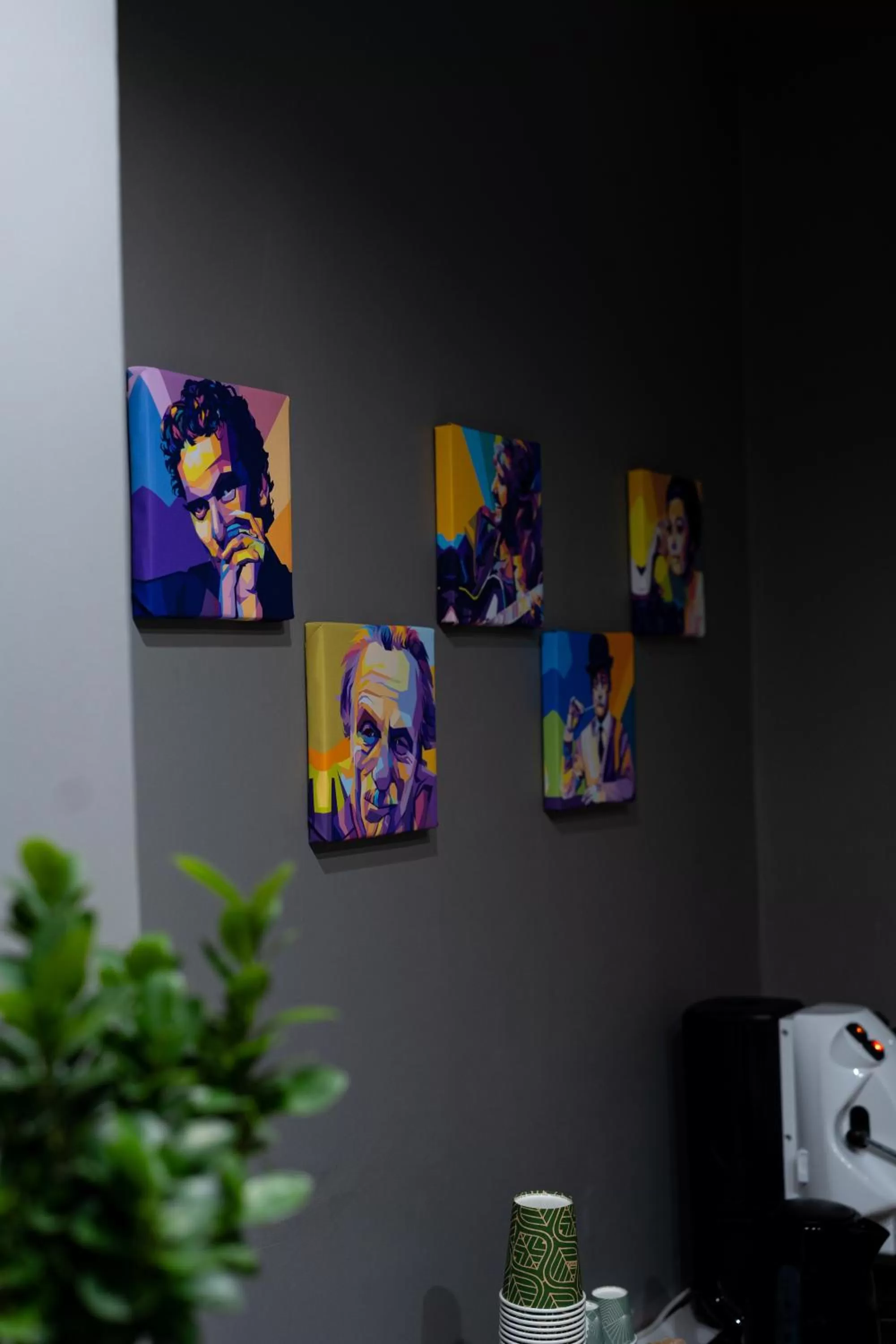 Decorative detail, TV/Entertainment Center in Tiè tiè