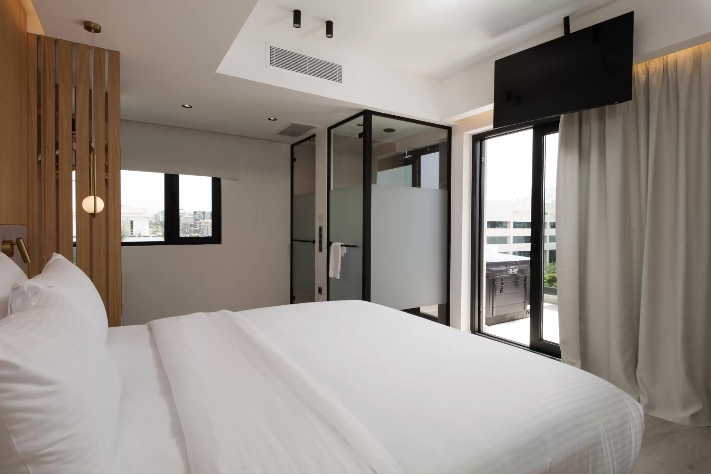 Bed in LUX&EASY Signature Syngrou 234