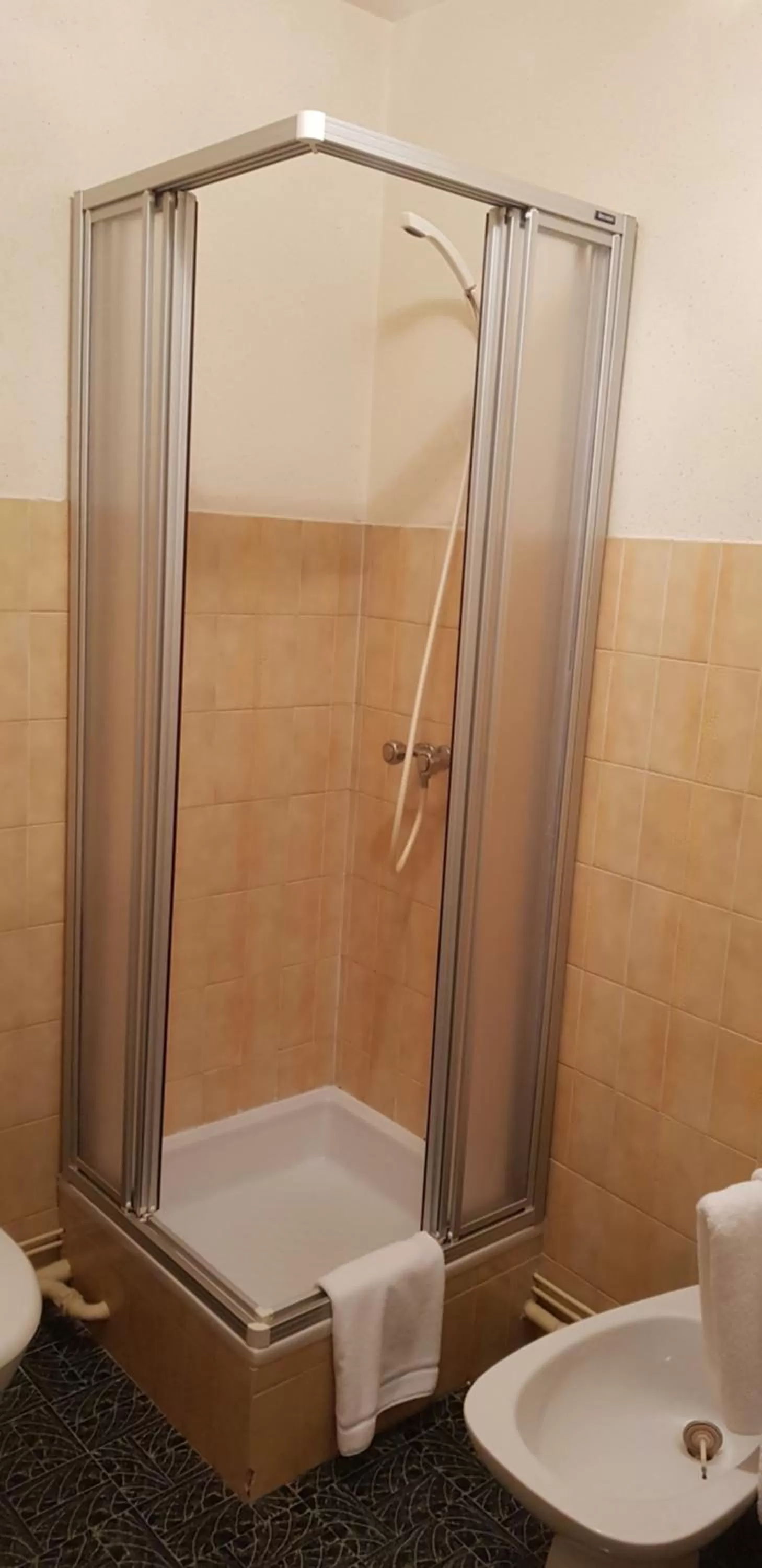 Bathroom in Hôtel Sainte Agnès