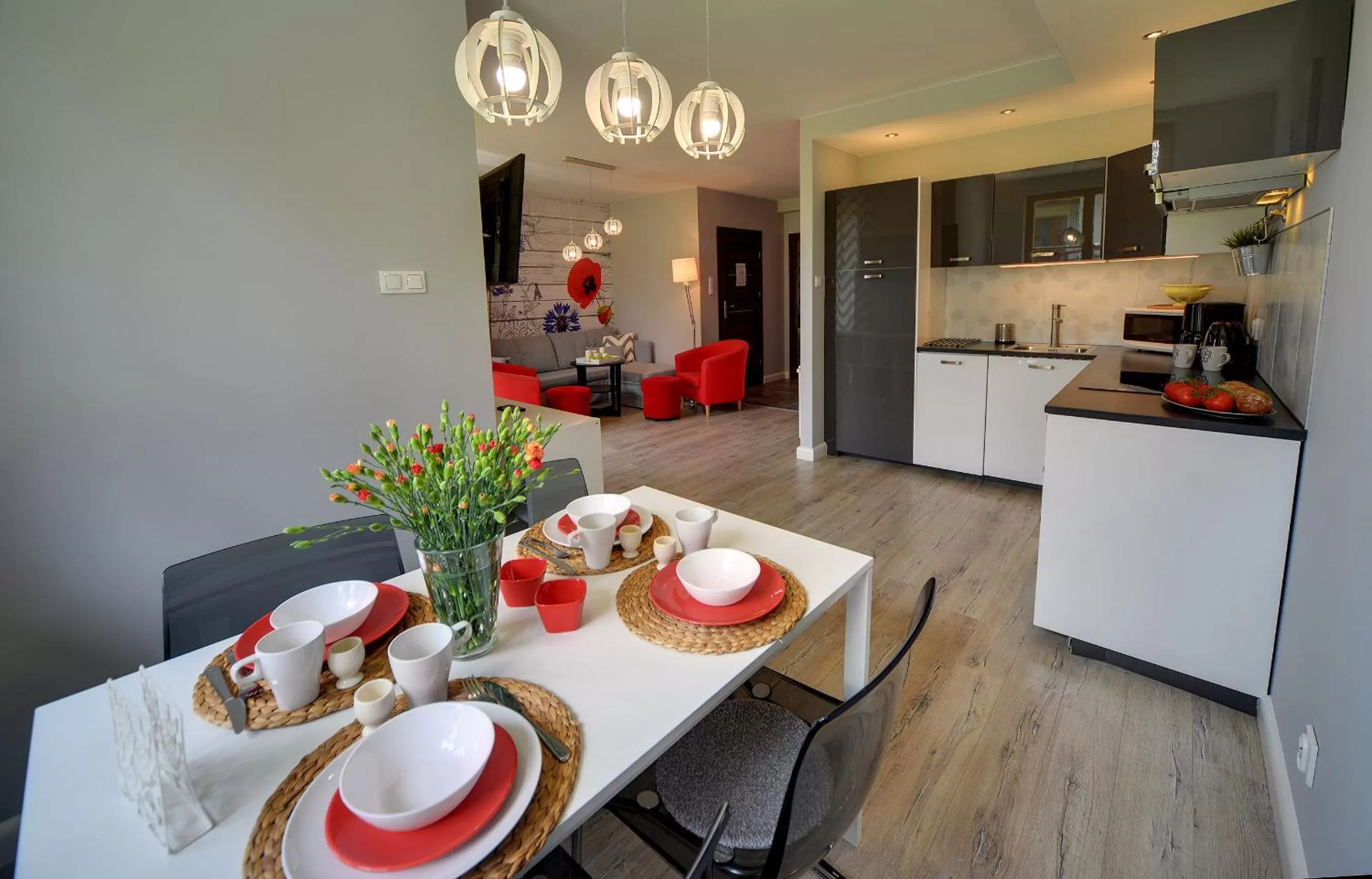 Kitchen or kitchenette, Dining Area in Apartamenty Sun Seasons 24 - Komuny Paryskiej 45