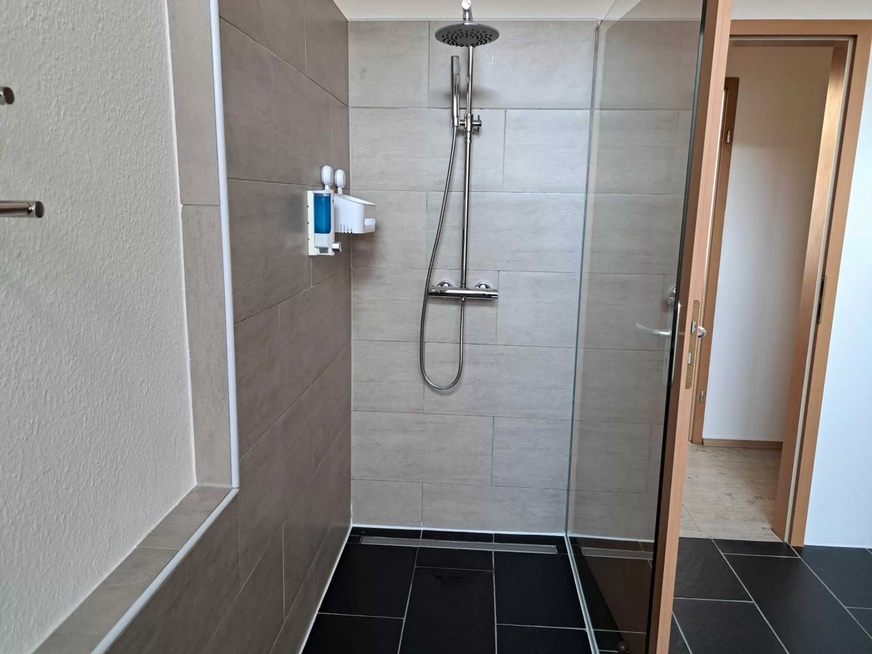 Bathroom in Apartment-Hotel Schillerplatz