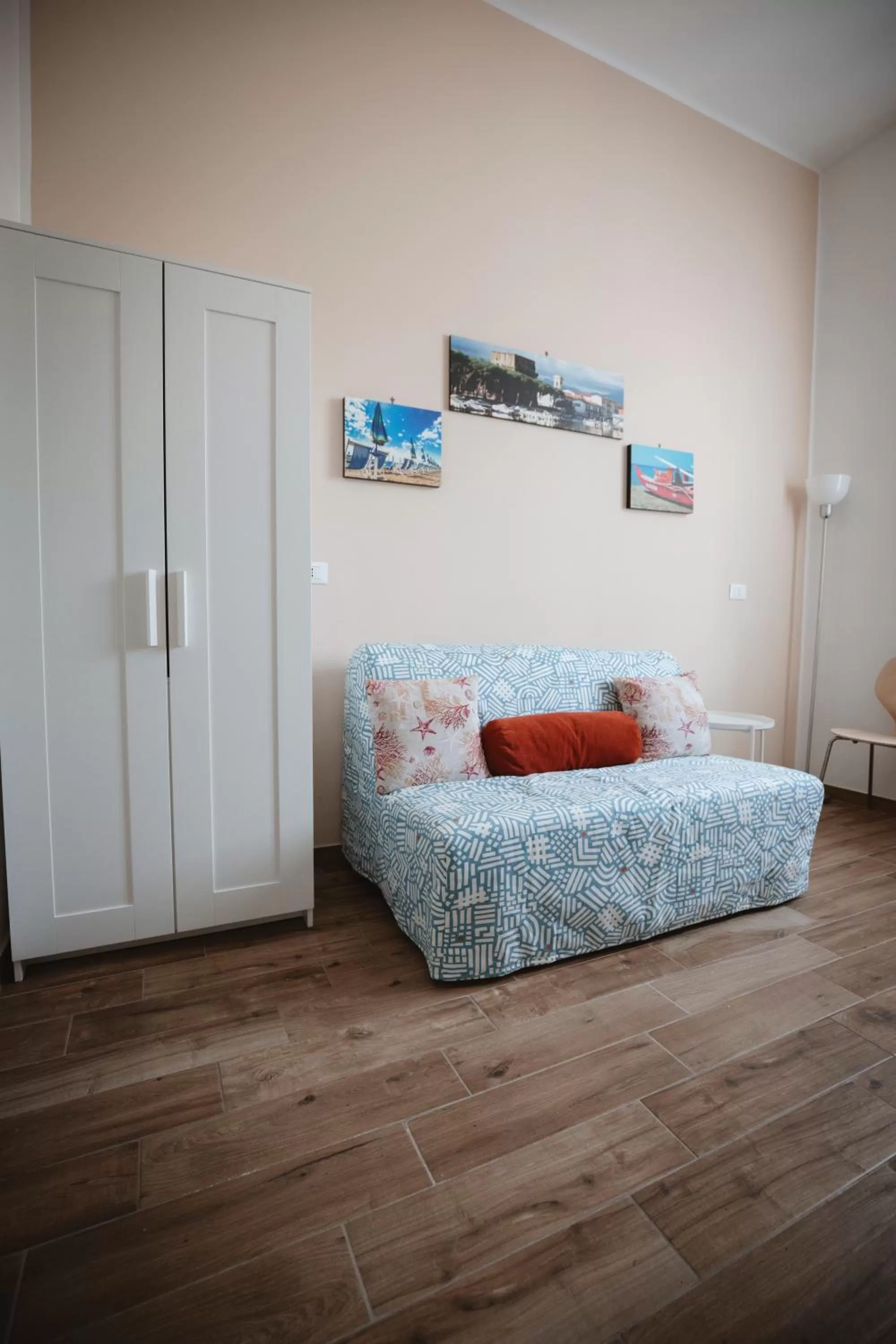 Photo of the whole room, Bed in Villa Valentina Versilia