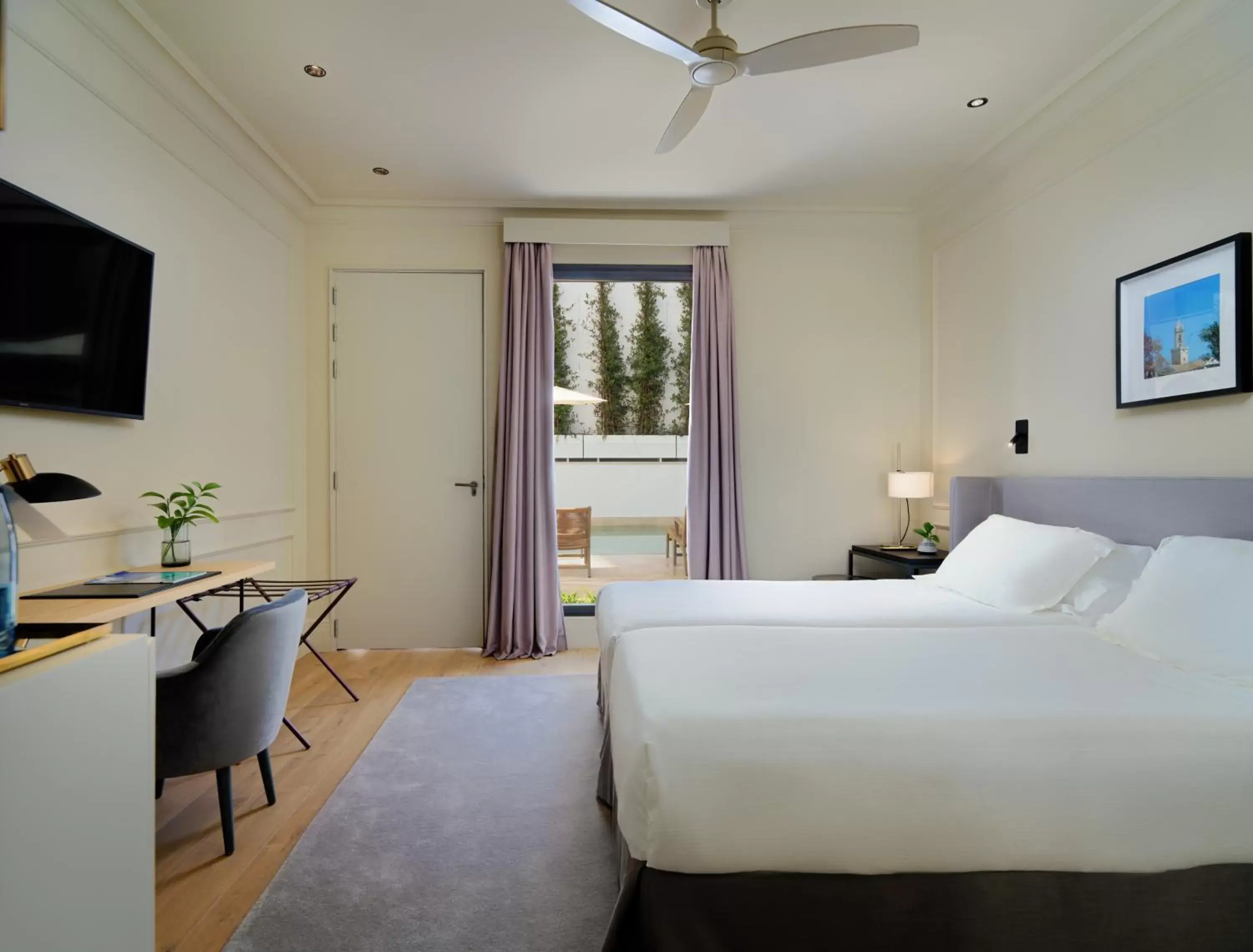 Double or Twin Room in H10 Palacio Colomera Double or Twin Room in H10 Palacio Colomera