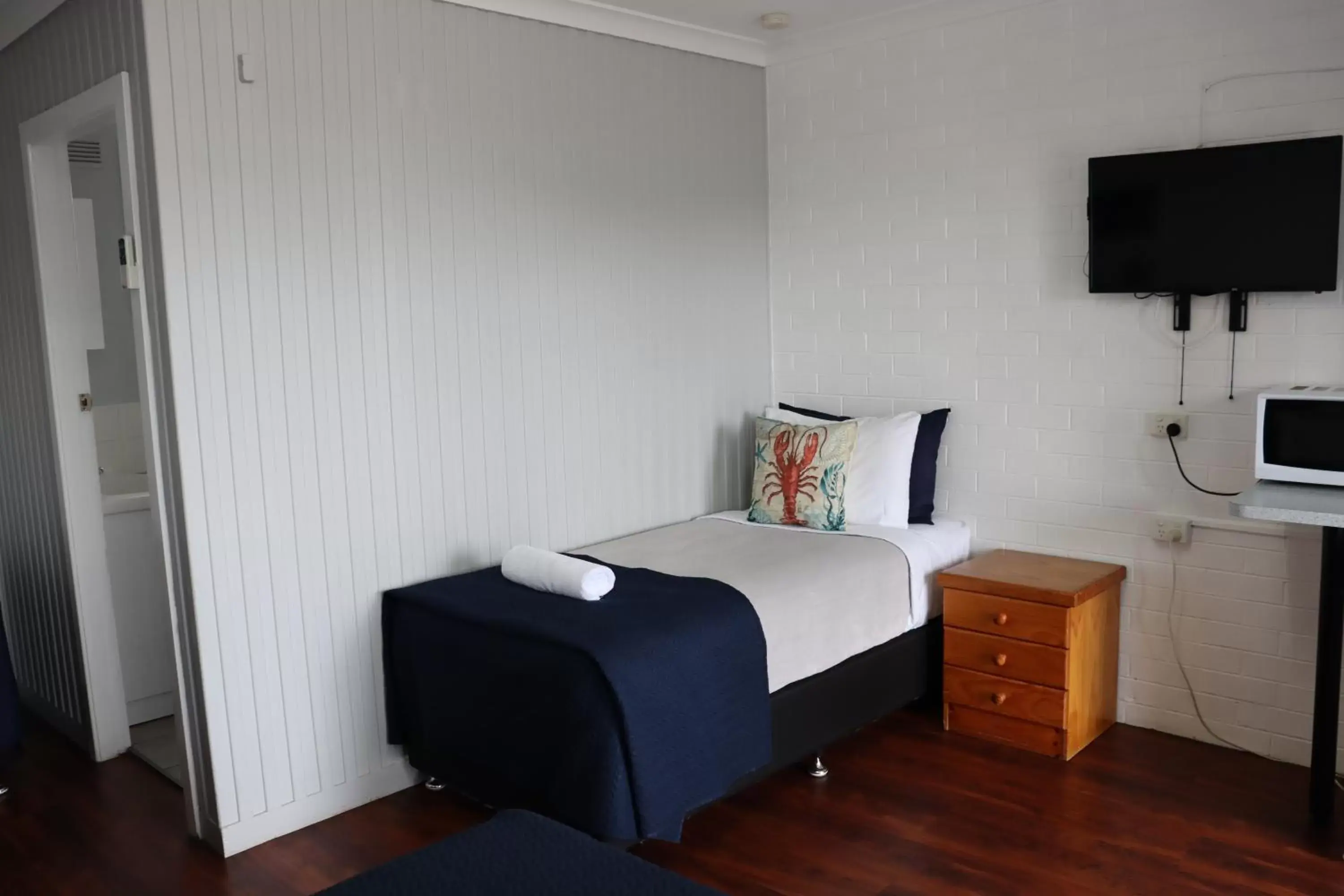 Standard Twin Room in Almare Tourist Motel Standard Twin Room in Almare Tourist Motel