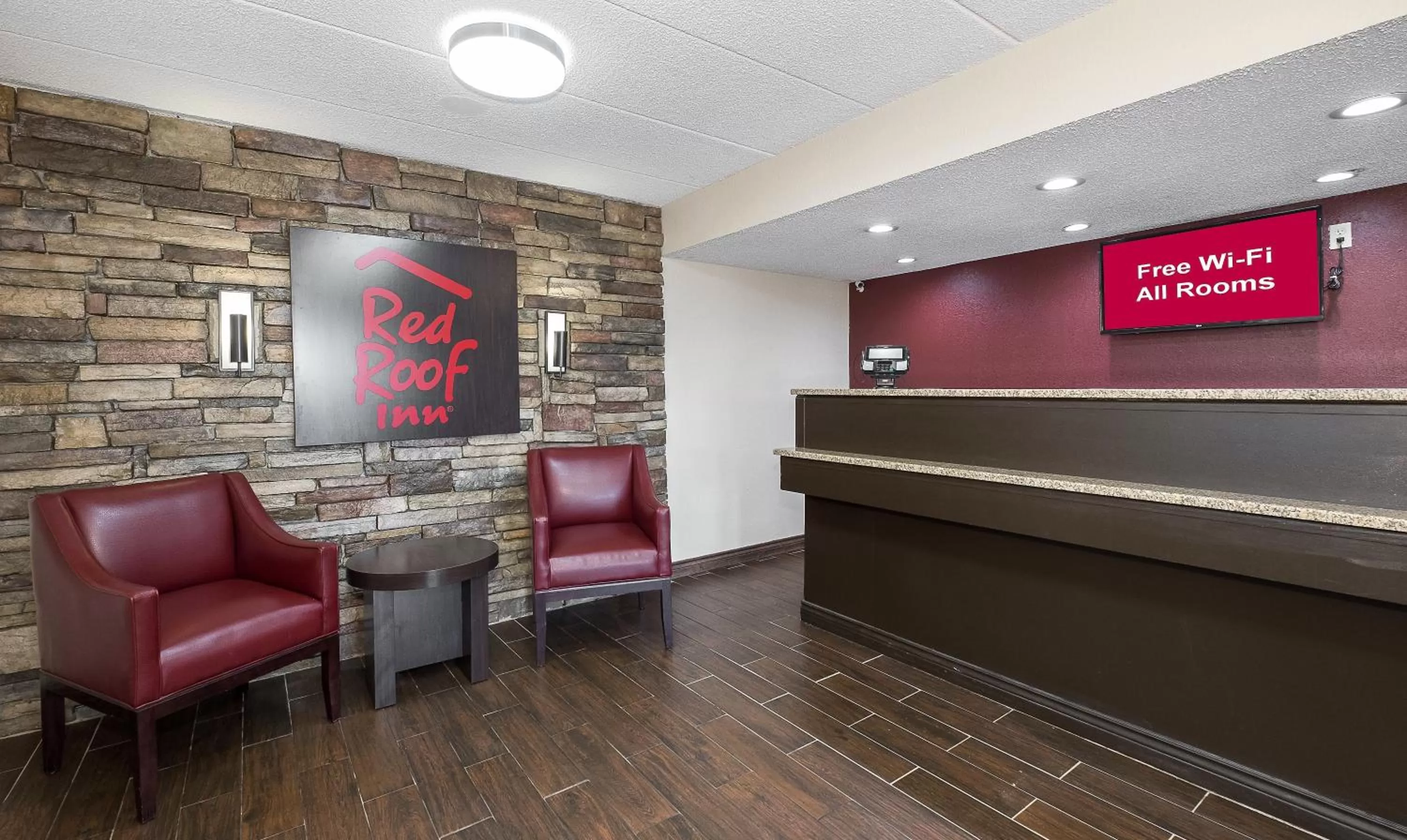 Lobby or reception in Red Roof Inn Cincinnati East - Beechmont