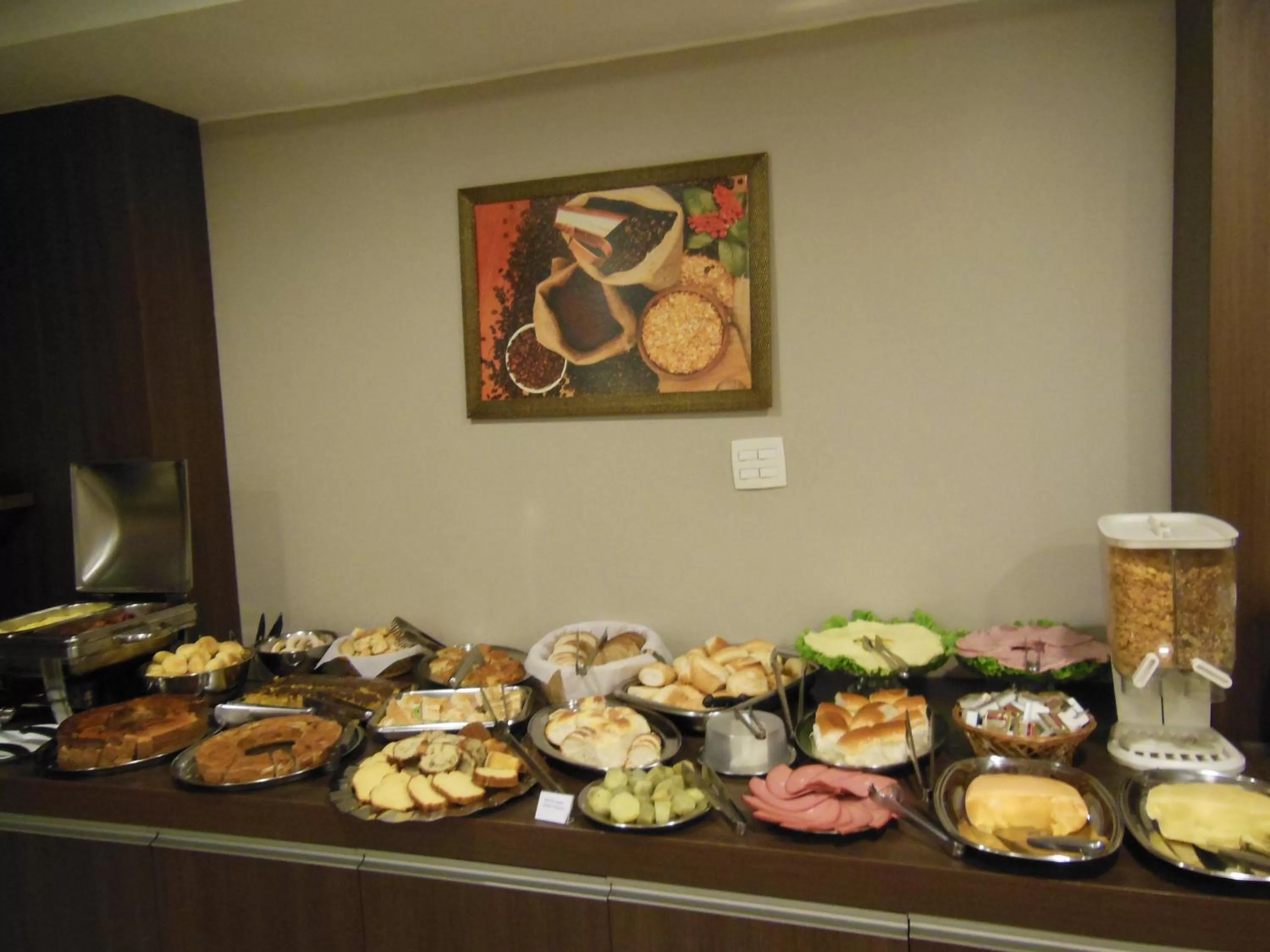 Breakfast, Food in Alfa Plaza Hotel