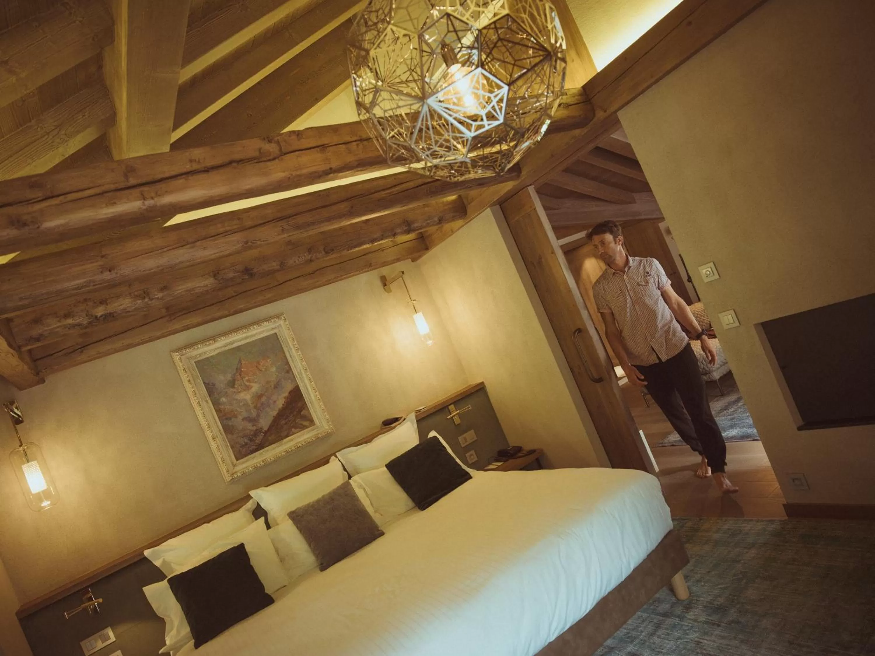 Bedroom, Bed in Le Hameau Albert 1er - Relais & Châteaux