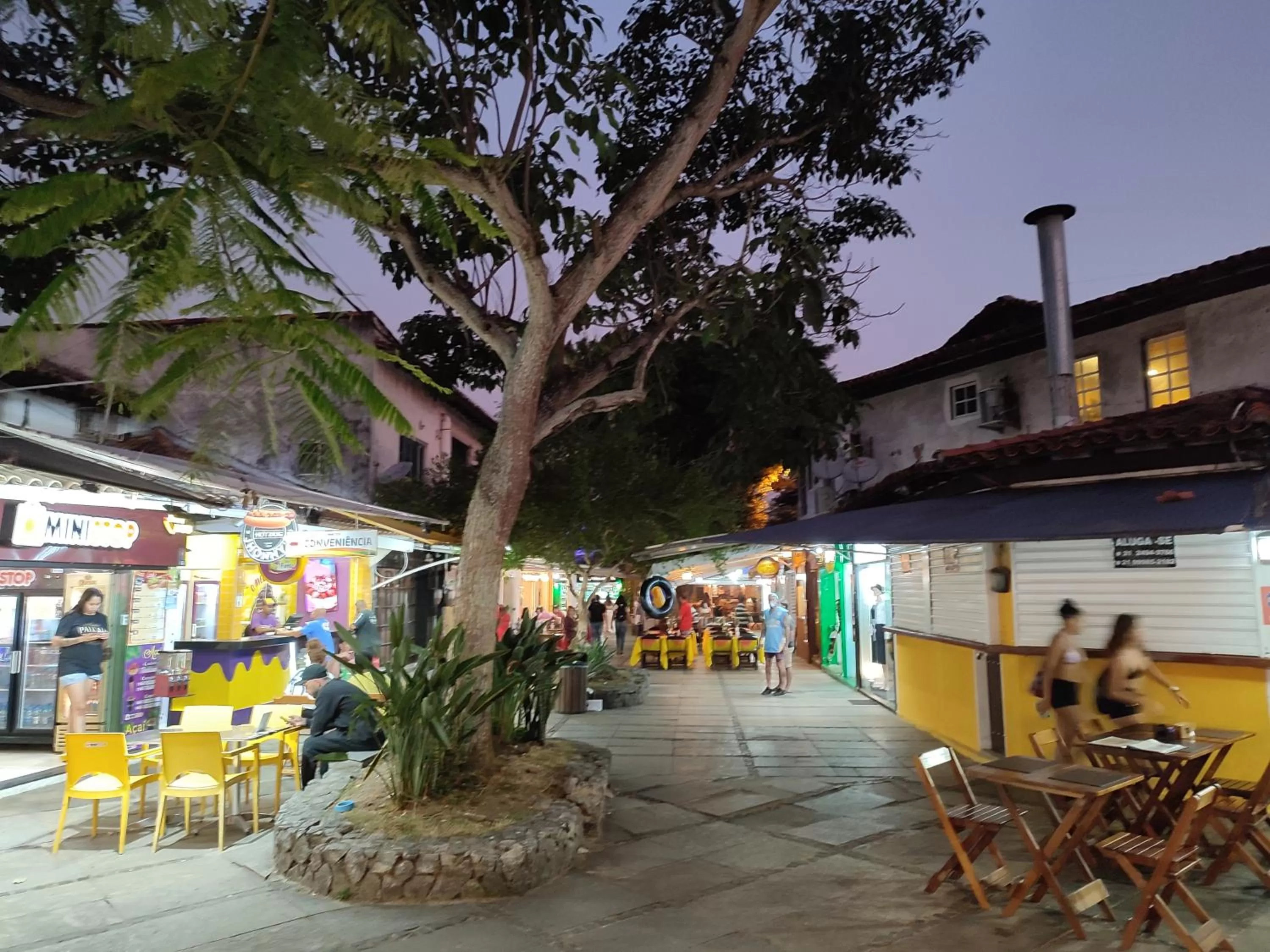 Restaurant/places to eat in Pousada L'étage