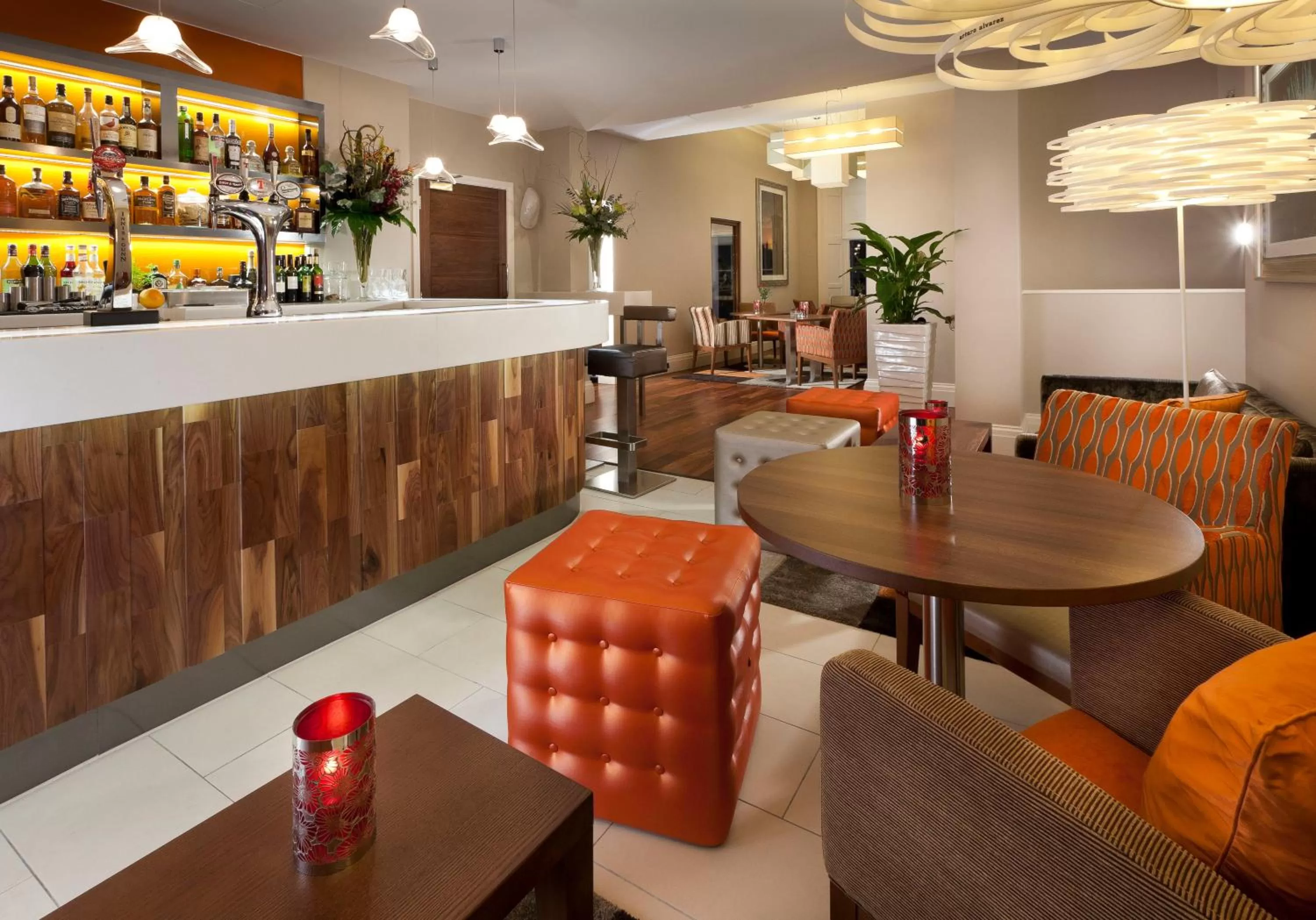 Lounge or bar in Hotel Indigo Edinburgh by IHG